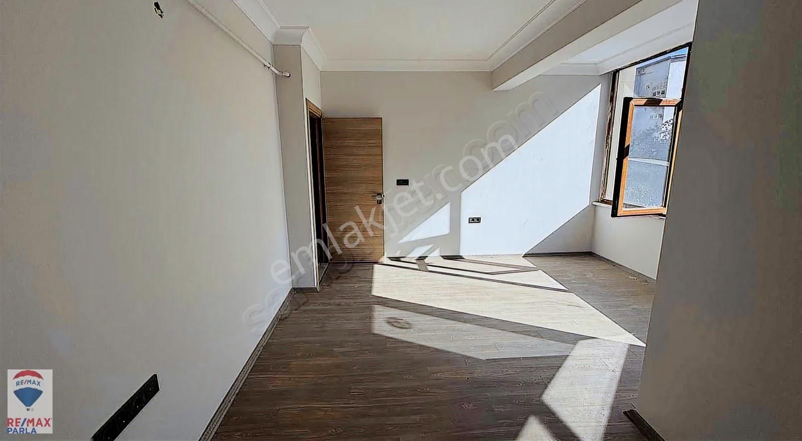 Körfez Mah./ Ara Kat/ Mutfak Ayrı /satılık 2+1 - Görsel 23