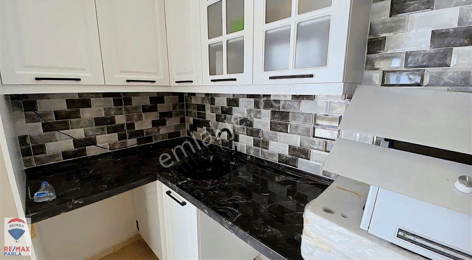 Körfez Mah./ Ara Kat/ Mutfak Ayrı /satılık 2+1 - Görsel 16