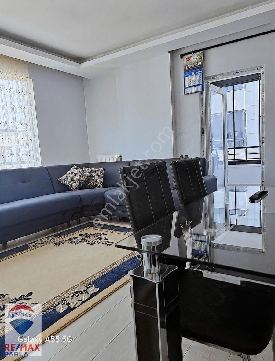 Berkay Zarflıoğlu'ndan Deniz Manzaralı Eşyalı Fırsat 1+1 Daire - Görsel 3