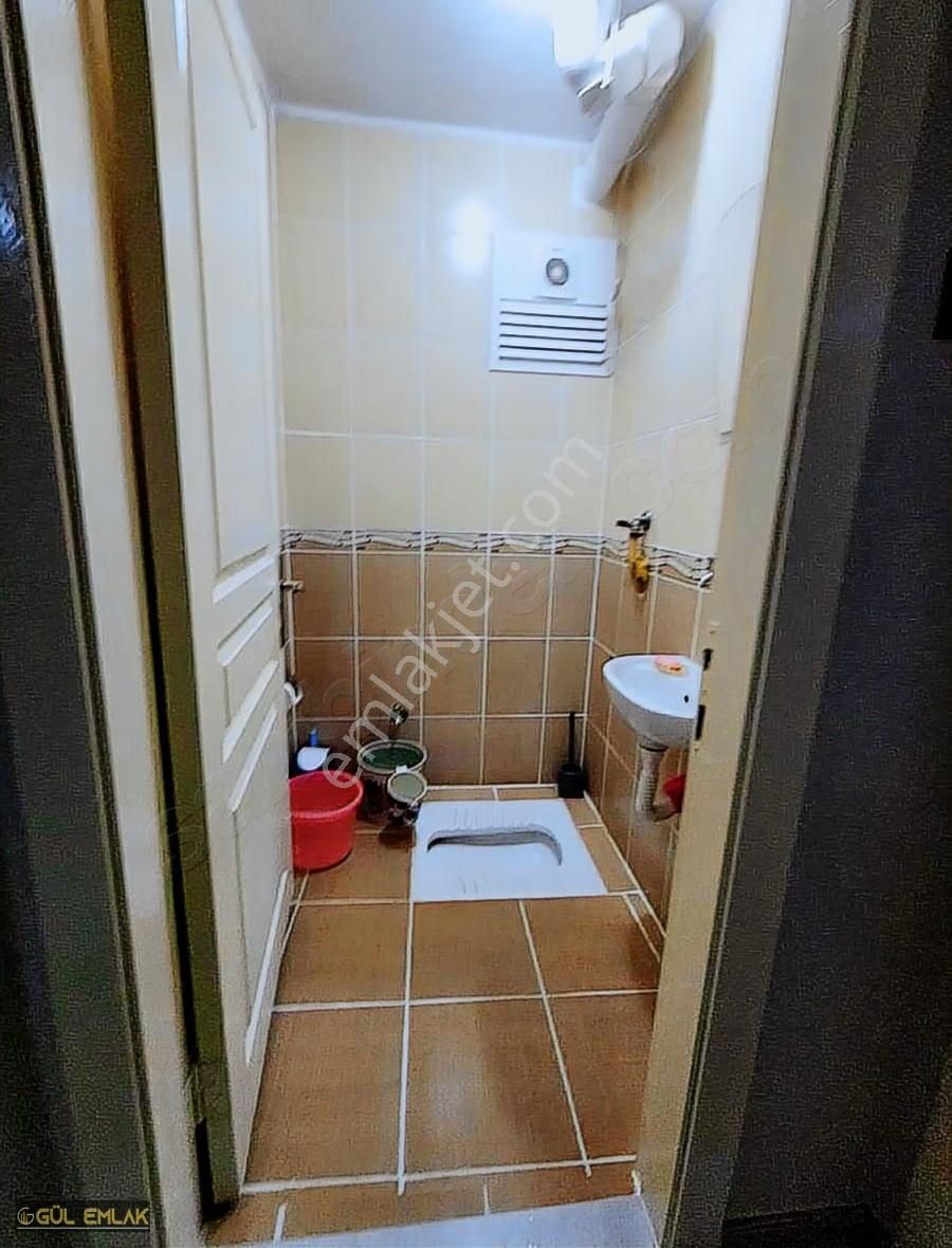 Karapürçek Te Cadde Üzerinde Asansörlü 1kat Bakımlı Daire - Görsel 2