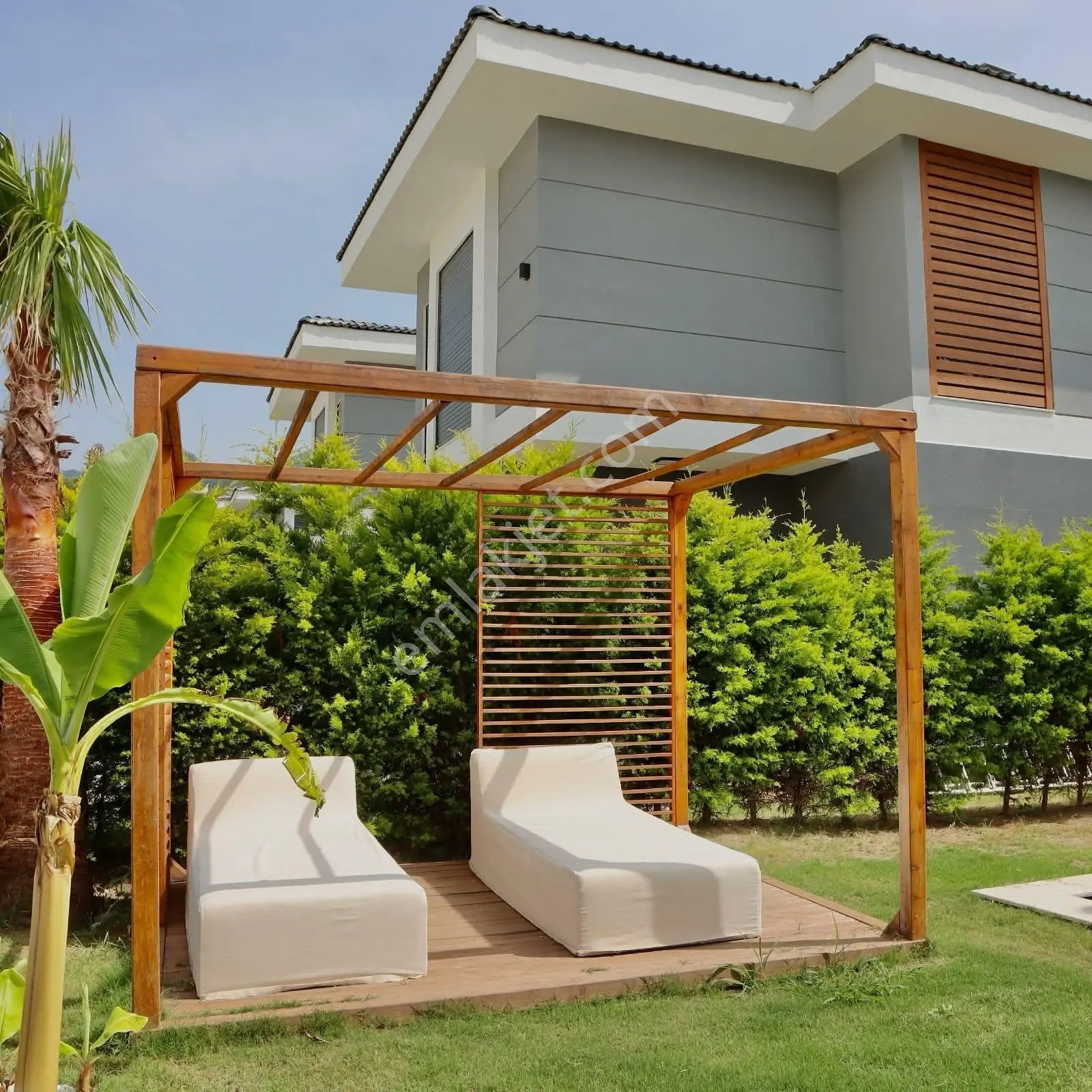 Kuşadası Güzelçamlıda Acil Satılık Sıfır Villa
