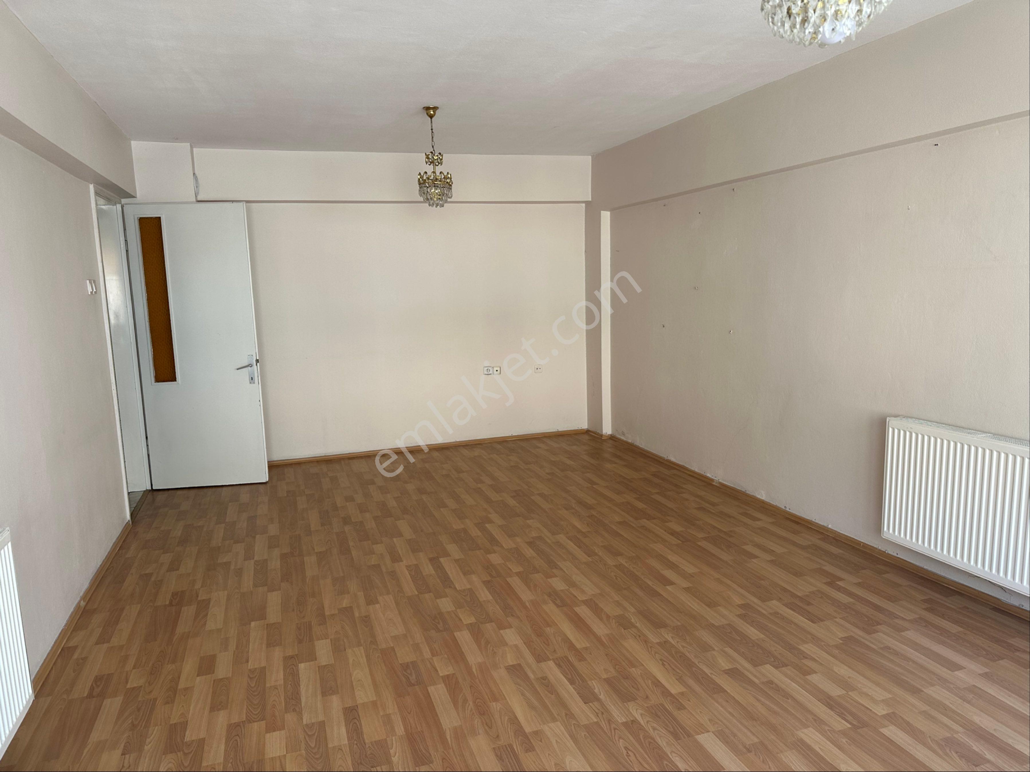 Kiralık 1. Nakliye Caddesinde, 3+1 Doğalgazlı Ön Cephe Daire - Görsel 12
