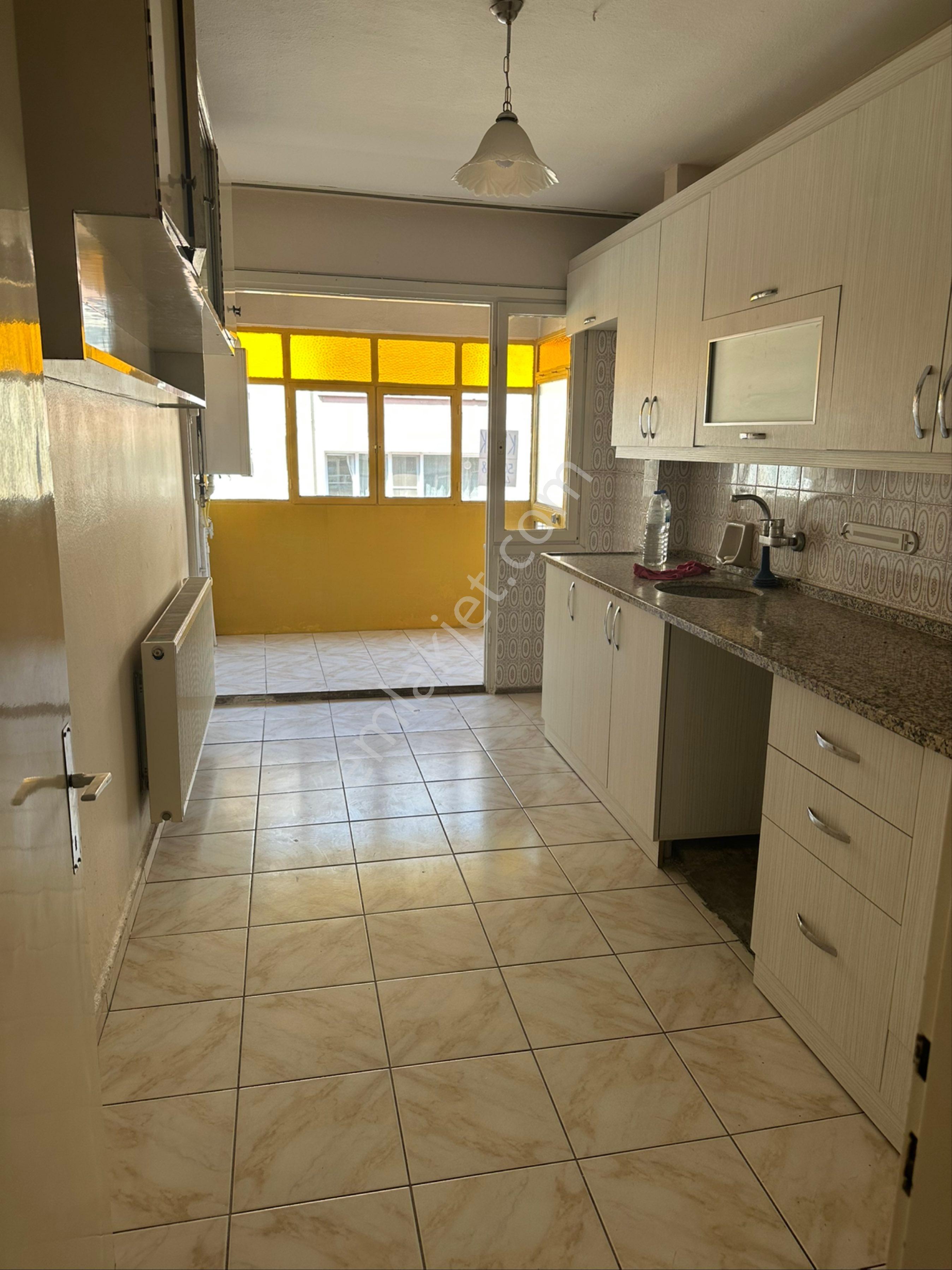 Kiralık 1. Nakliye Caddesinde, 3+1 Doğalgazlı Ön Cephe Daire - Görsel 15