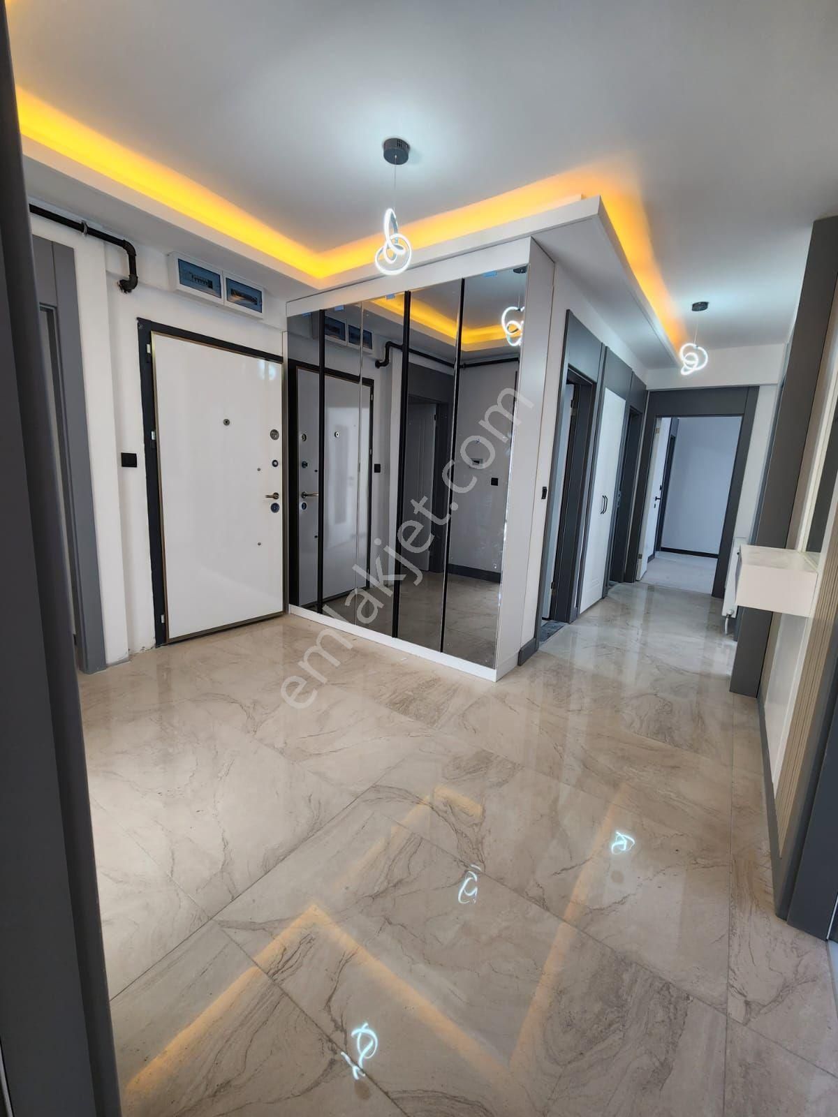 Gül Emlaktan Karapürçekte Full Yapılı 3+1 Geniş Daire - Görsel 5