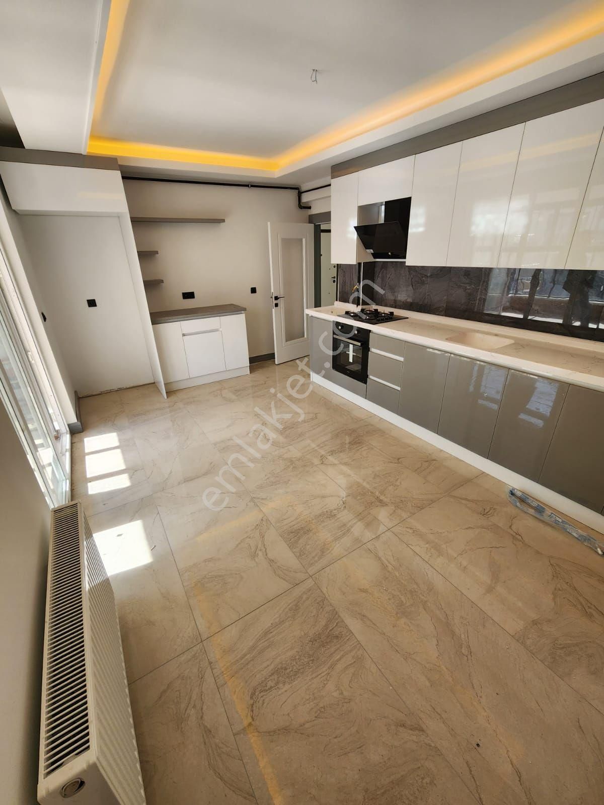 Gül Emlaktan Karapürçekte Full Yapılı 3+1 Geniş Daire - Görsel 29