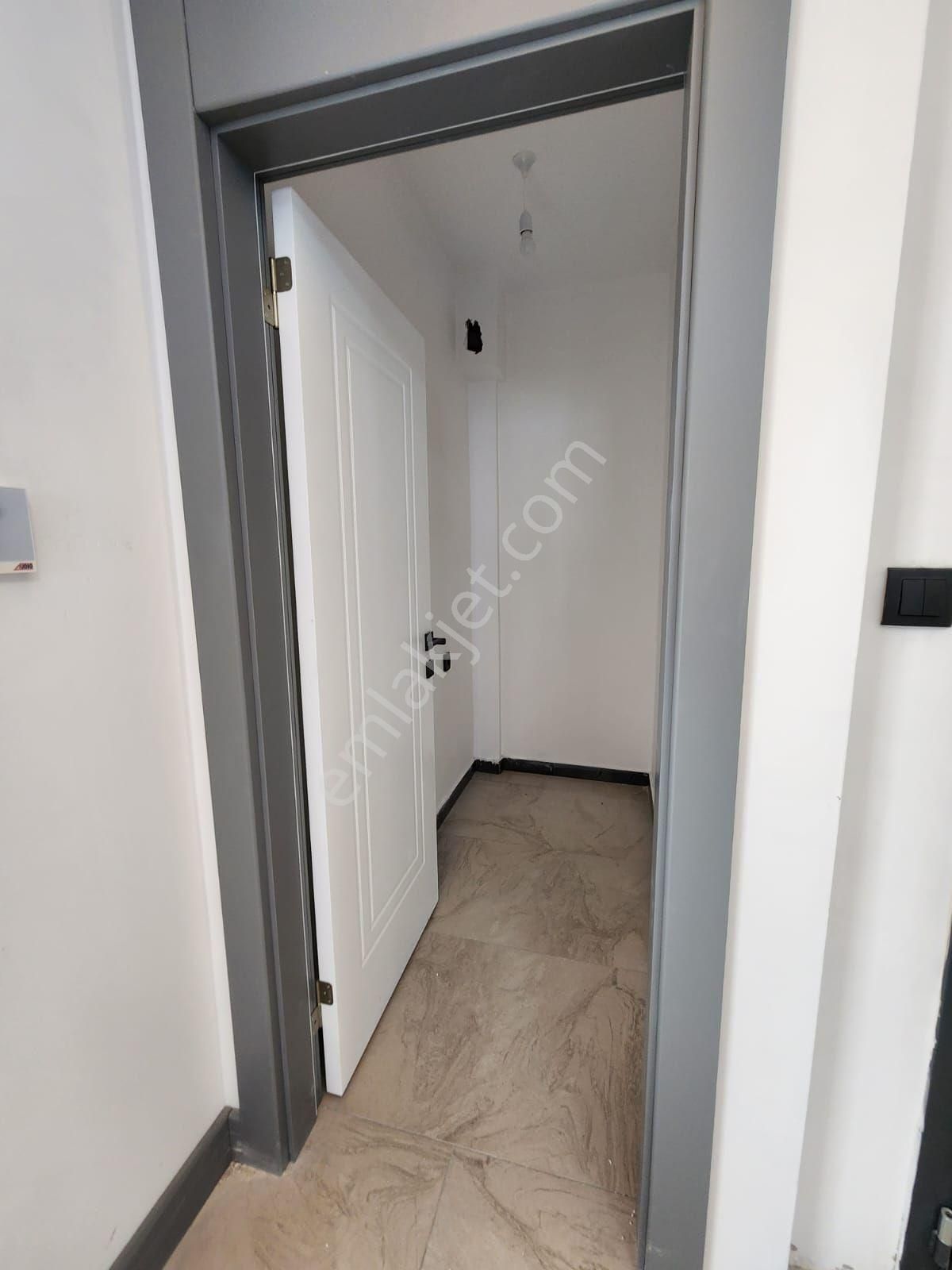 Gül Emlaktan Karapürçekte Full Yapılı 3+1 Geniş Daire - Görsel 9