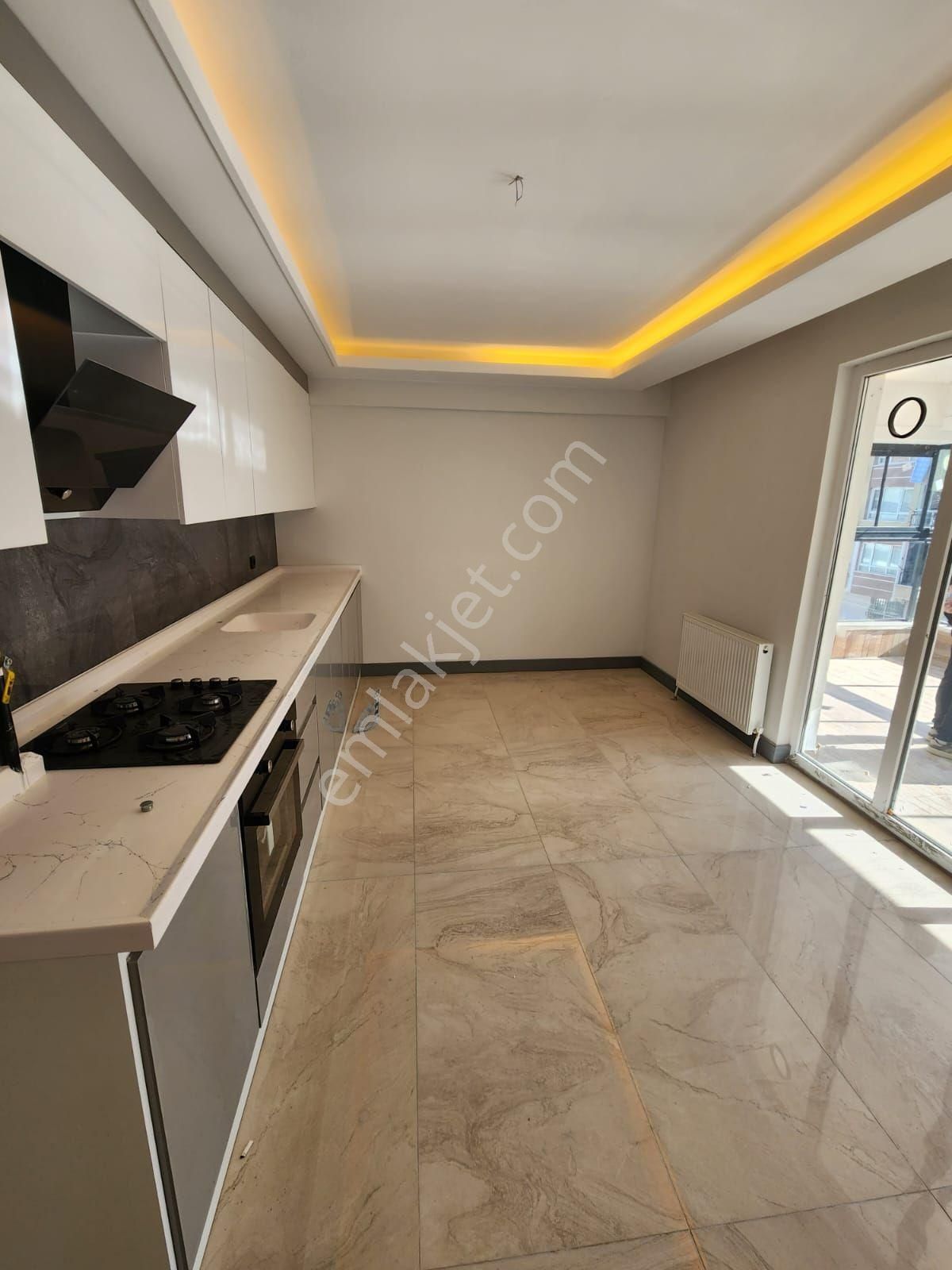 Gül Emlaktan Karapürçekte Full Yapılı 3+1 Geniş Daire - Görsel 4