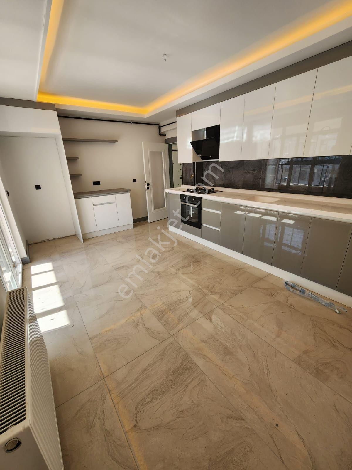 Gül Emlaktan Karapürçekte Full Yapılı 3+1 Geniş Daire - Görsel 6