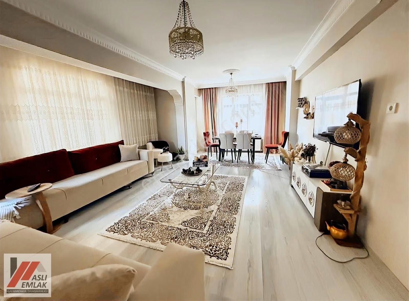 Aslı Emlak'tan Satılık 3+1 150 M2 Masrafsız Daire