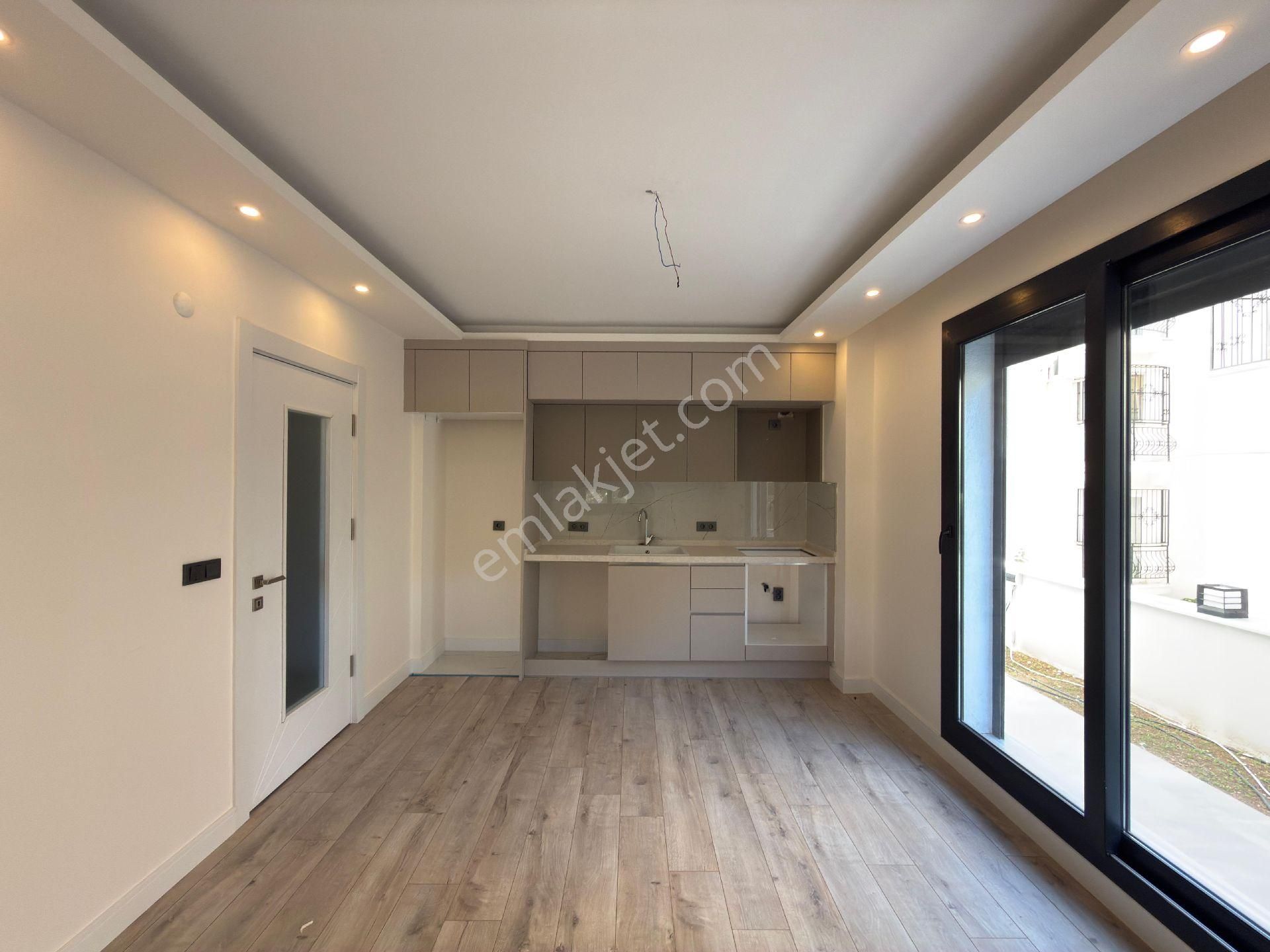 Merkezde 1+1 Yüksek Giriş Sıfır Daire