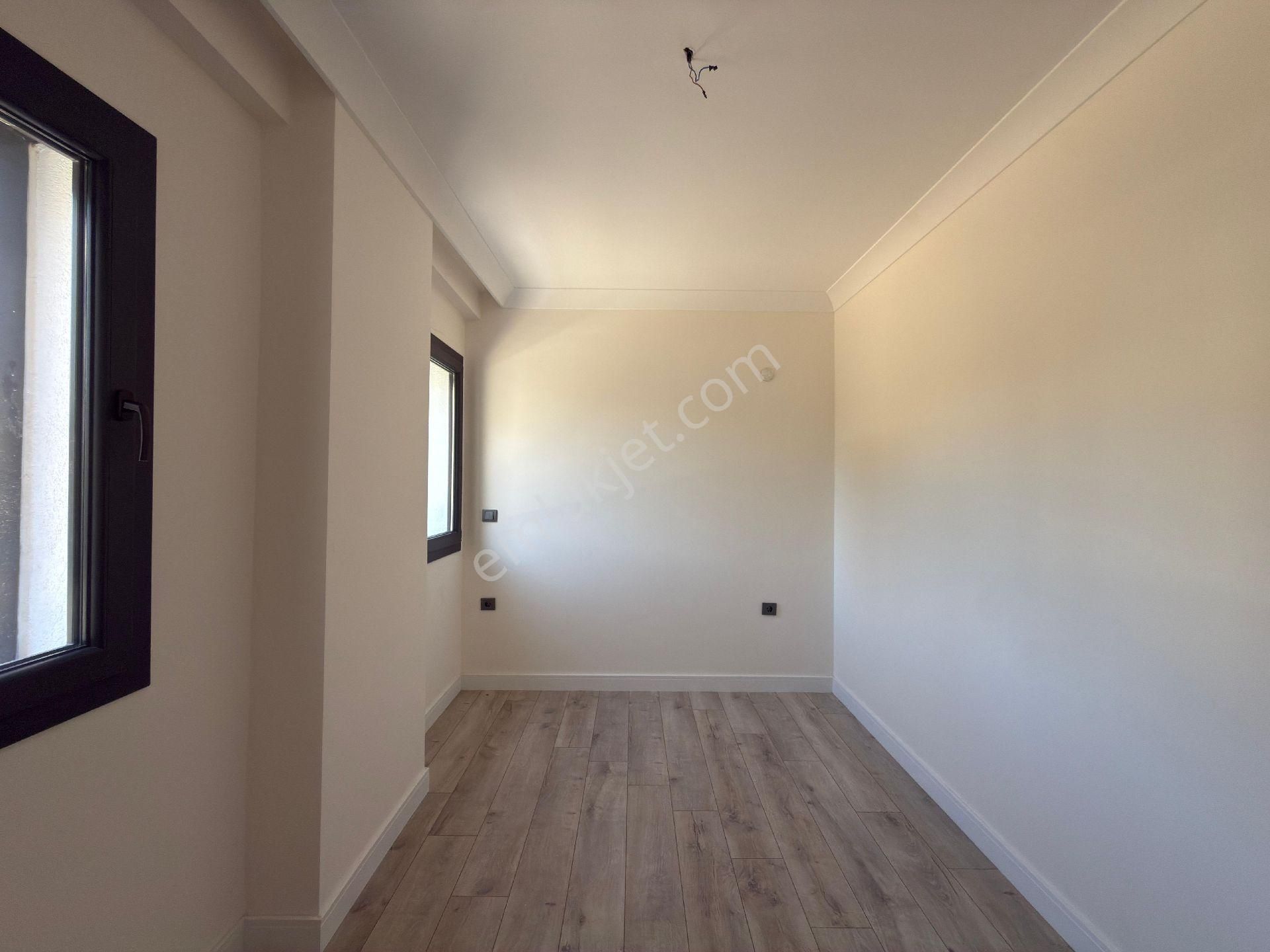 Merkezde 1+1 Yüksek Giriş Sıfır Daire - Görsel 6