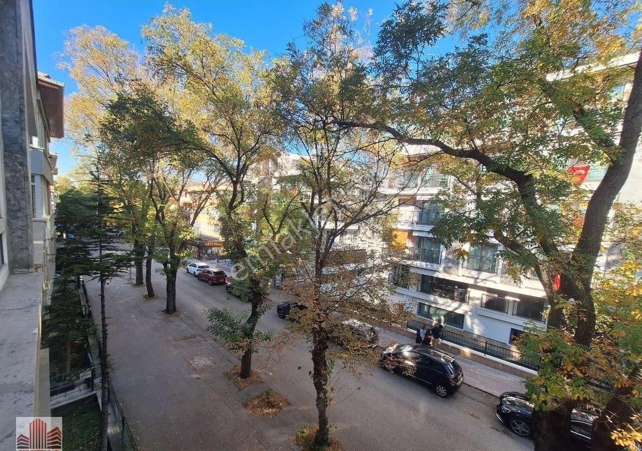 Bahçelievler'de 3+1 Ara Katta, Ön Cephe, Kapalı Balkonlu - Görsel 22