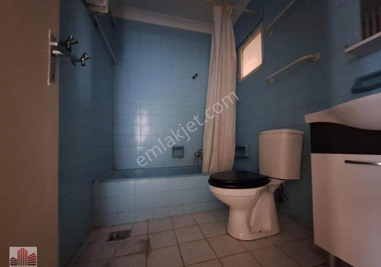 Bahçelievler'de 3+1 Ara Katta, Ön Cephe, Kapalı Balkonlu - Görsel 11