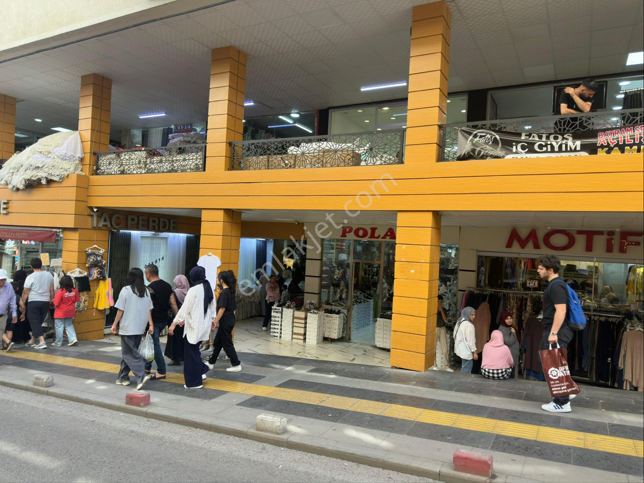Şahbaz Emlak'tan- Arı Sitesinde Satılık 400 M2 Dükkan - Görsel 2