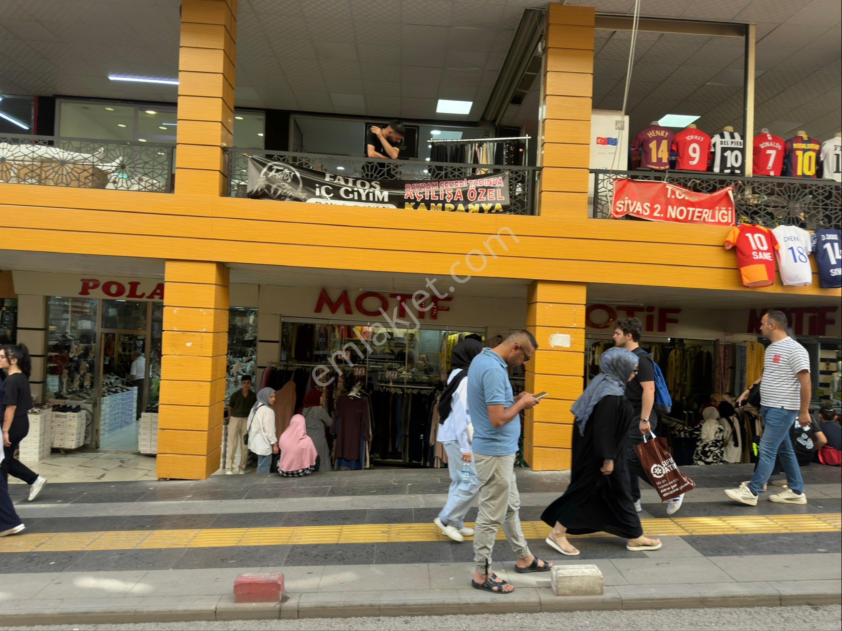 Şahbaz Emlak'tan- Arı Sitesinde Satılık 400 M2 Dükkan - Görsel 4