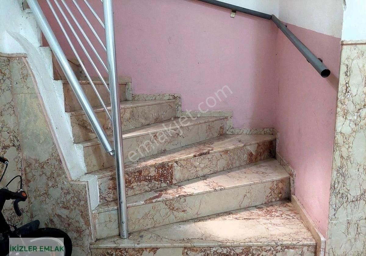 Seferihisar Ürkmez Merkez’de Satılık 2 + 1 Ara Katı Uygun Fiyata Daire - Görsel 6