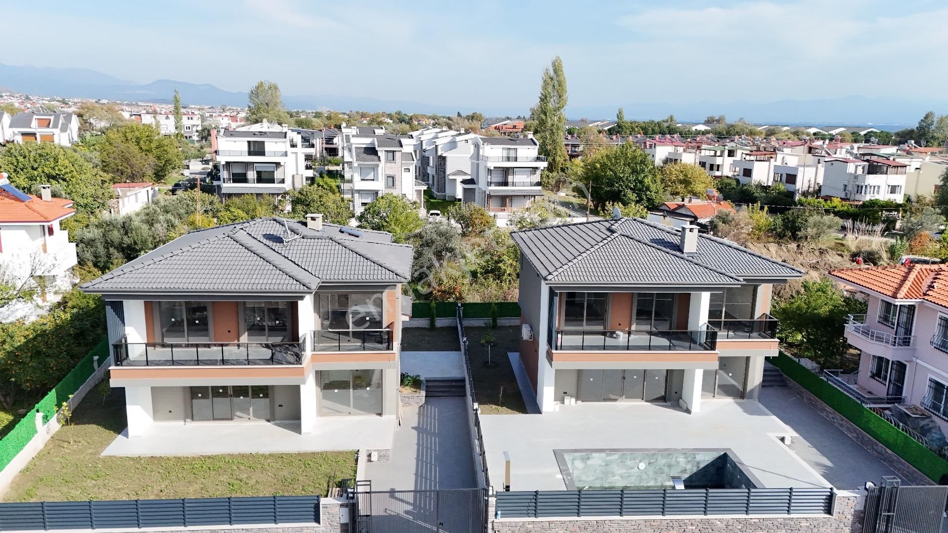 Mahmut İşler'den Güre Fenerde Müstakil Havuzlu 4+1 Lüks Villa - Görsel 2