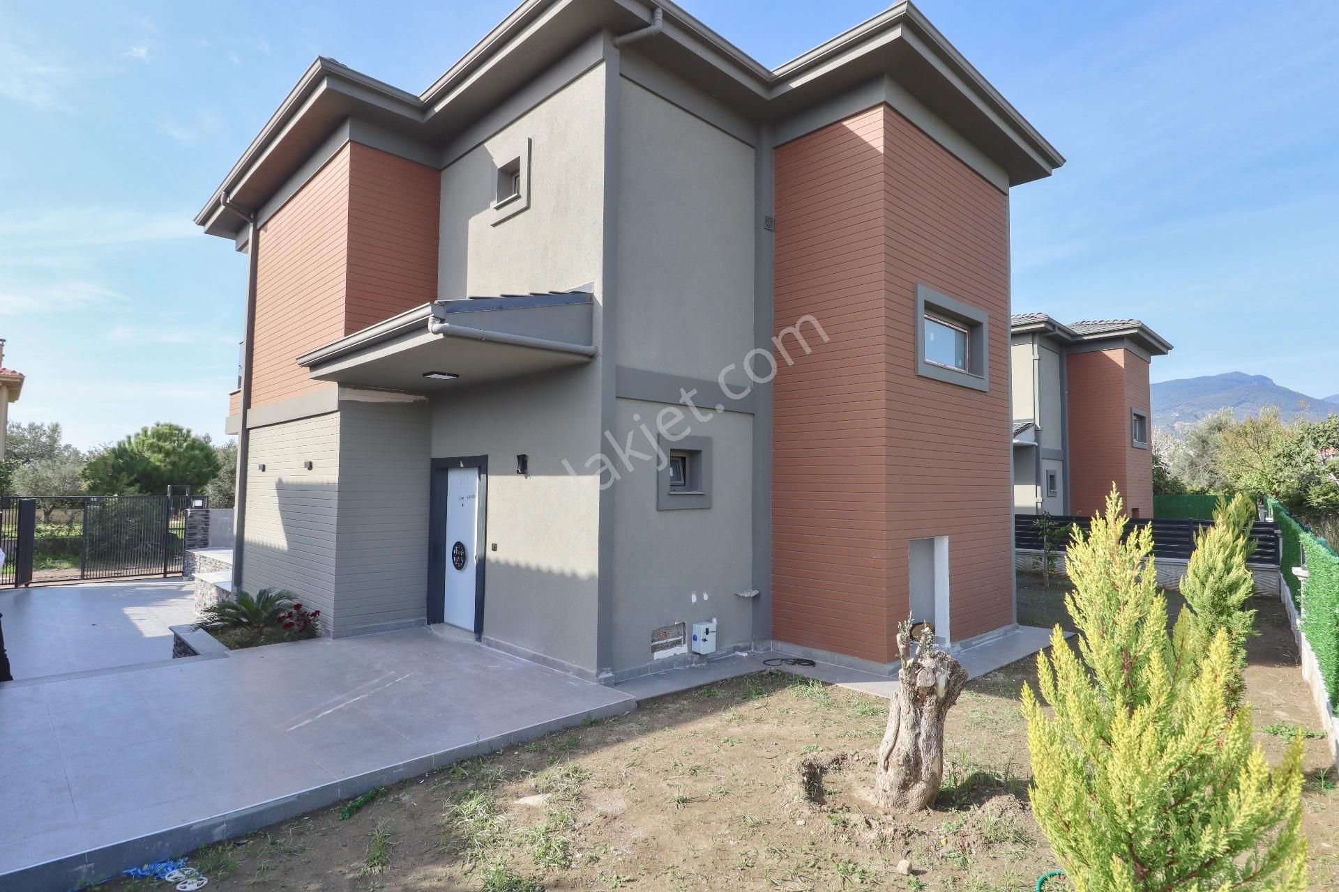 Mahmut İşler'den Güre Fenerde Müstakil Havuzlu 4+1 Lüks Villa - Görsel 7