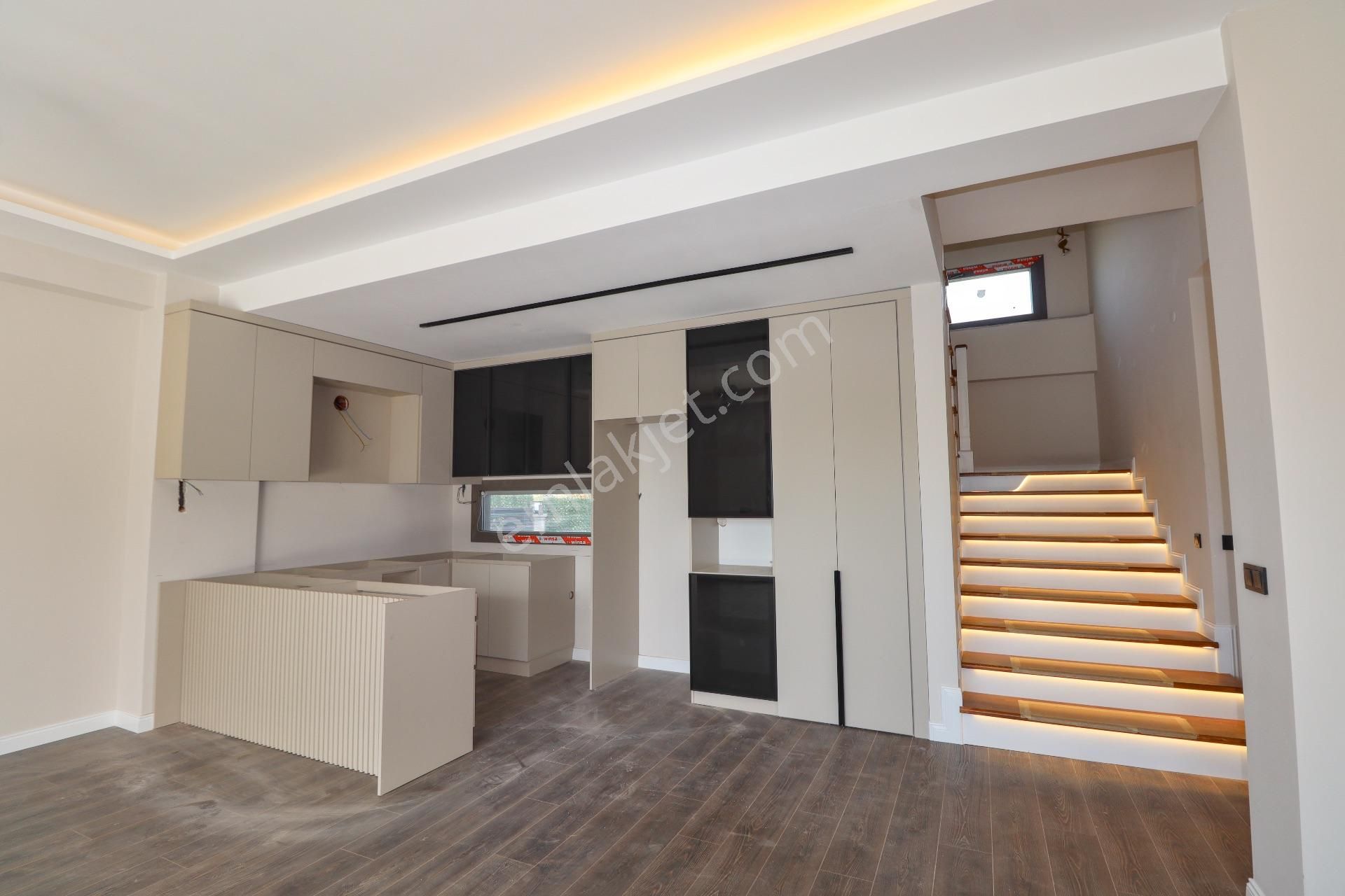 Mahmut İşler'den Güre Fenerde Müstakil Havuzlu 4+1 Lüks Villa - Görsel 12