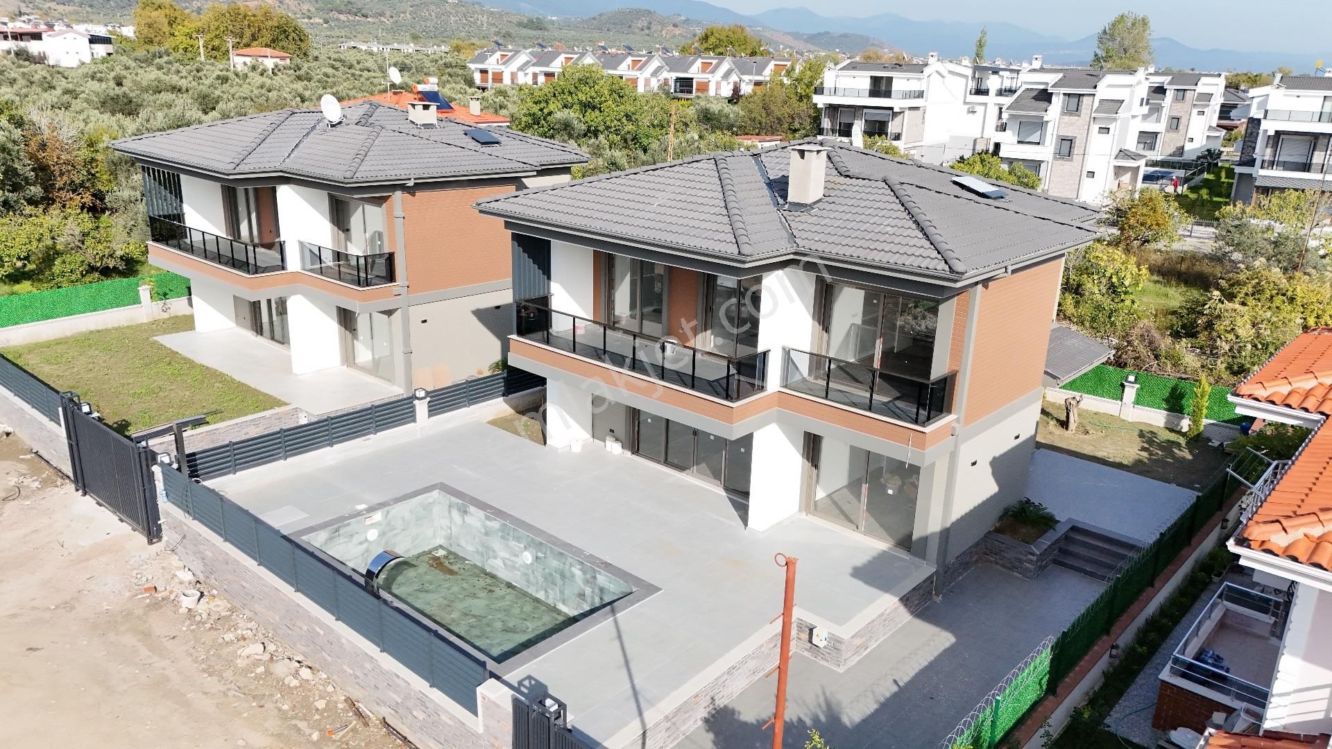 Mahmut İşler'den Güre Fenerde Müstakil Havuzlu 4+1 Lüks Villa - Görsel 3