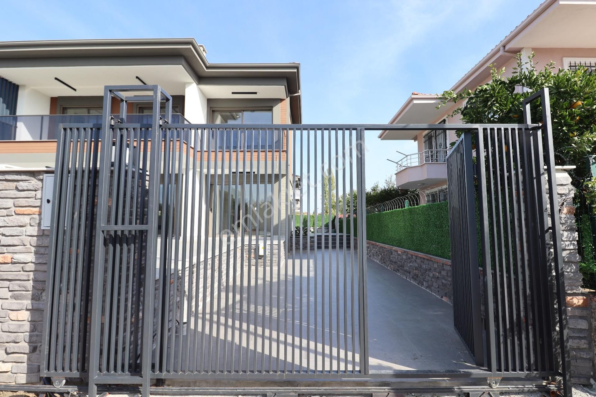 Mahmut İşler'den Güre Fenerde Müstakil Havuzlu 4+1 Lüks Villa - Görsel 27