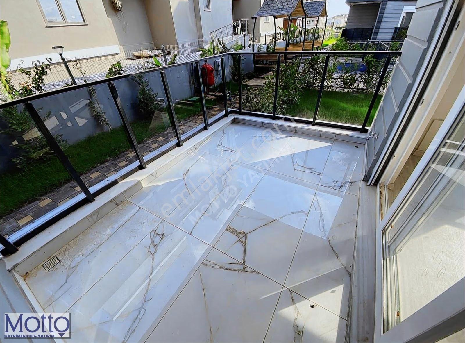 Yerden Isıtmalı Havuz Cepheli Daire - Görsel 11