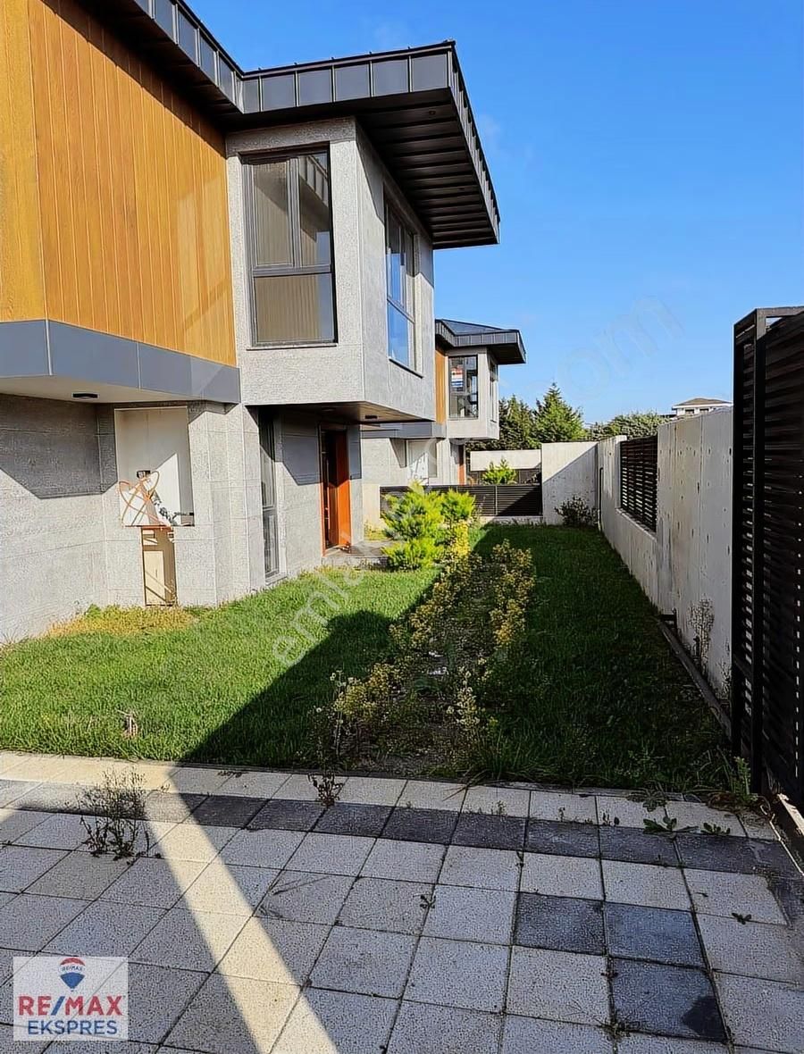 Silivri Ortaköy'de Havuzlu İki Katlı Müstakil 4+1 Lüks Villa - Görsel 25