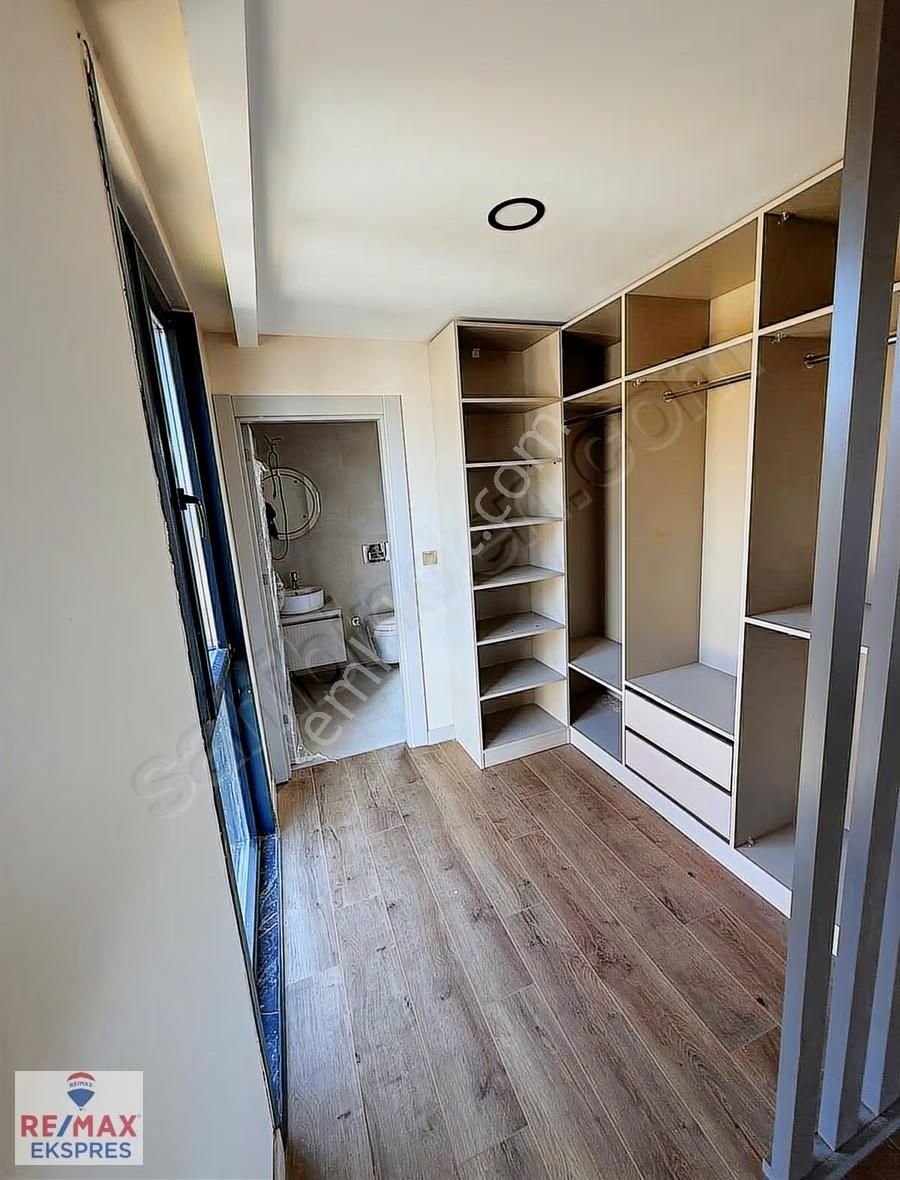 Silivri Ortaköy'de Havuzlu İki Katlı Müstakil 4+1 Lüks Villa - Görsel 20