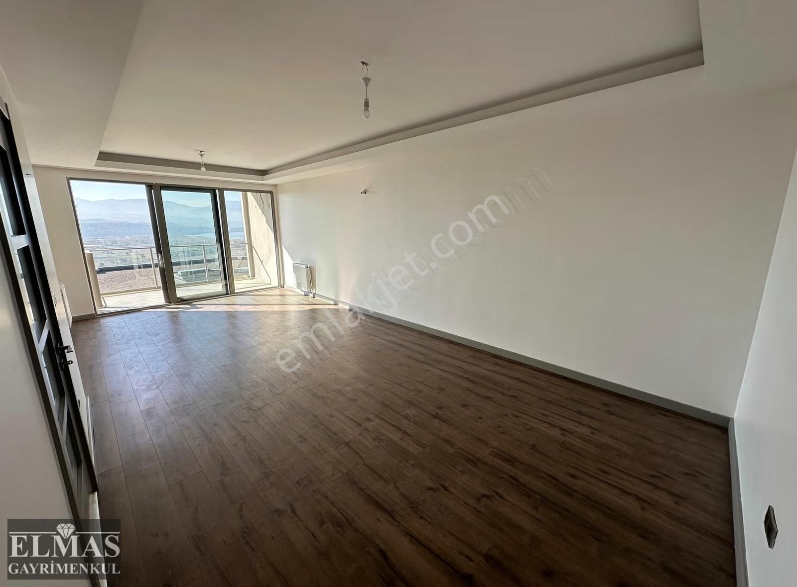Panaromik Tüm Odaları Göl Manzaralı Satılık 2+1 Daire - Görsel 8