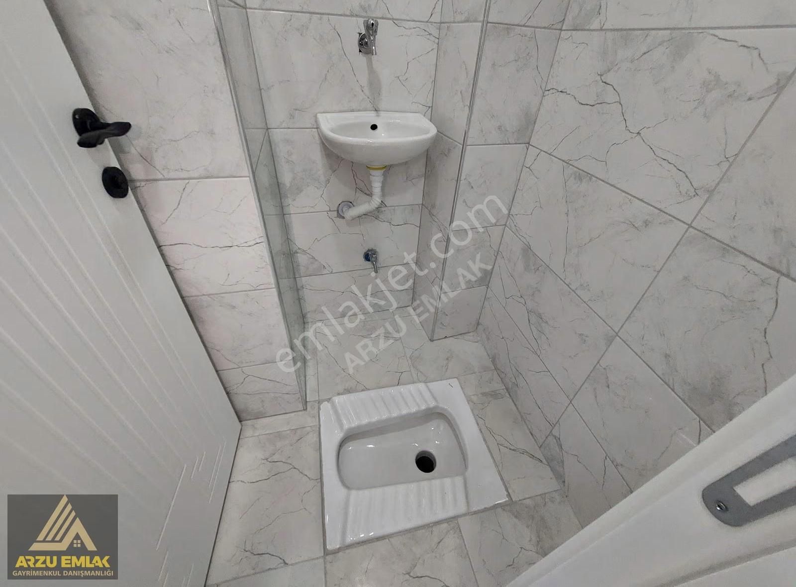 Arzu Emlaktan Yunusemre Mah. Satılık Sıfır 3+1 Ebeveyn Banyolu - Görsel 5