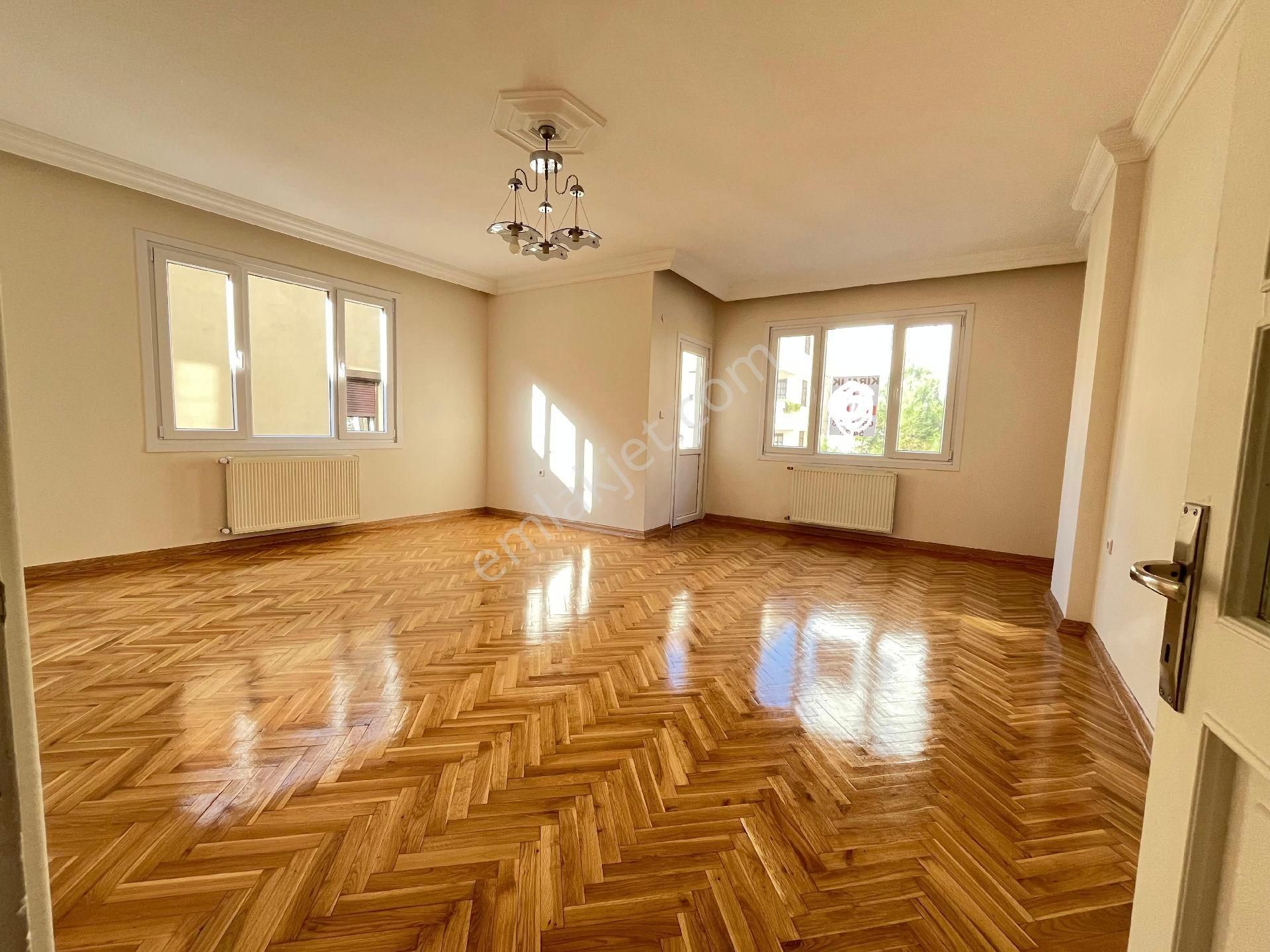 Kavacık Merkezde Kaptnlar Mah. 140 M 3+1 Arakat Kiralık Daire