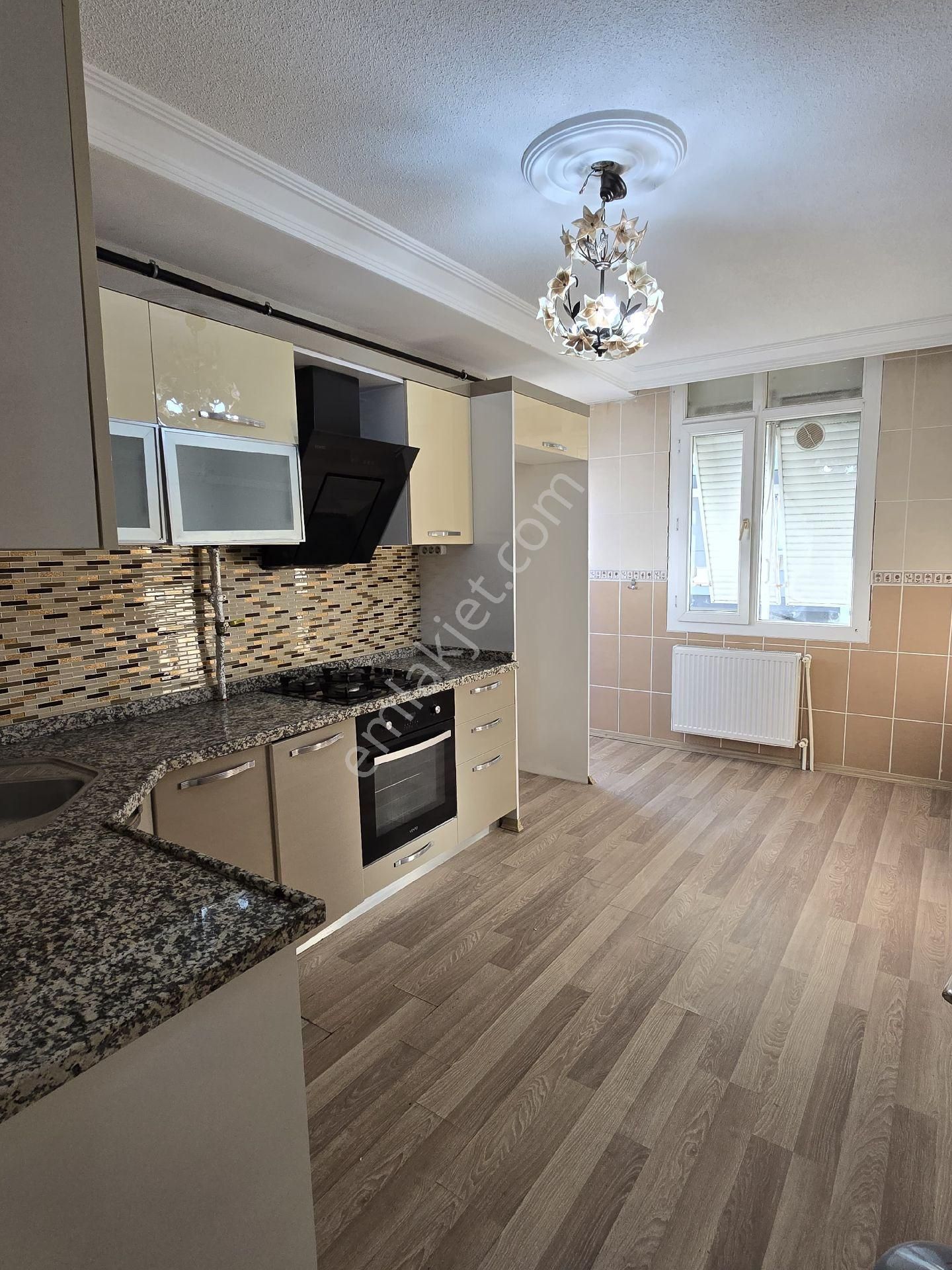 Turgut Özal Sosyete Pazarı Civarı 3+1