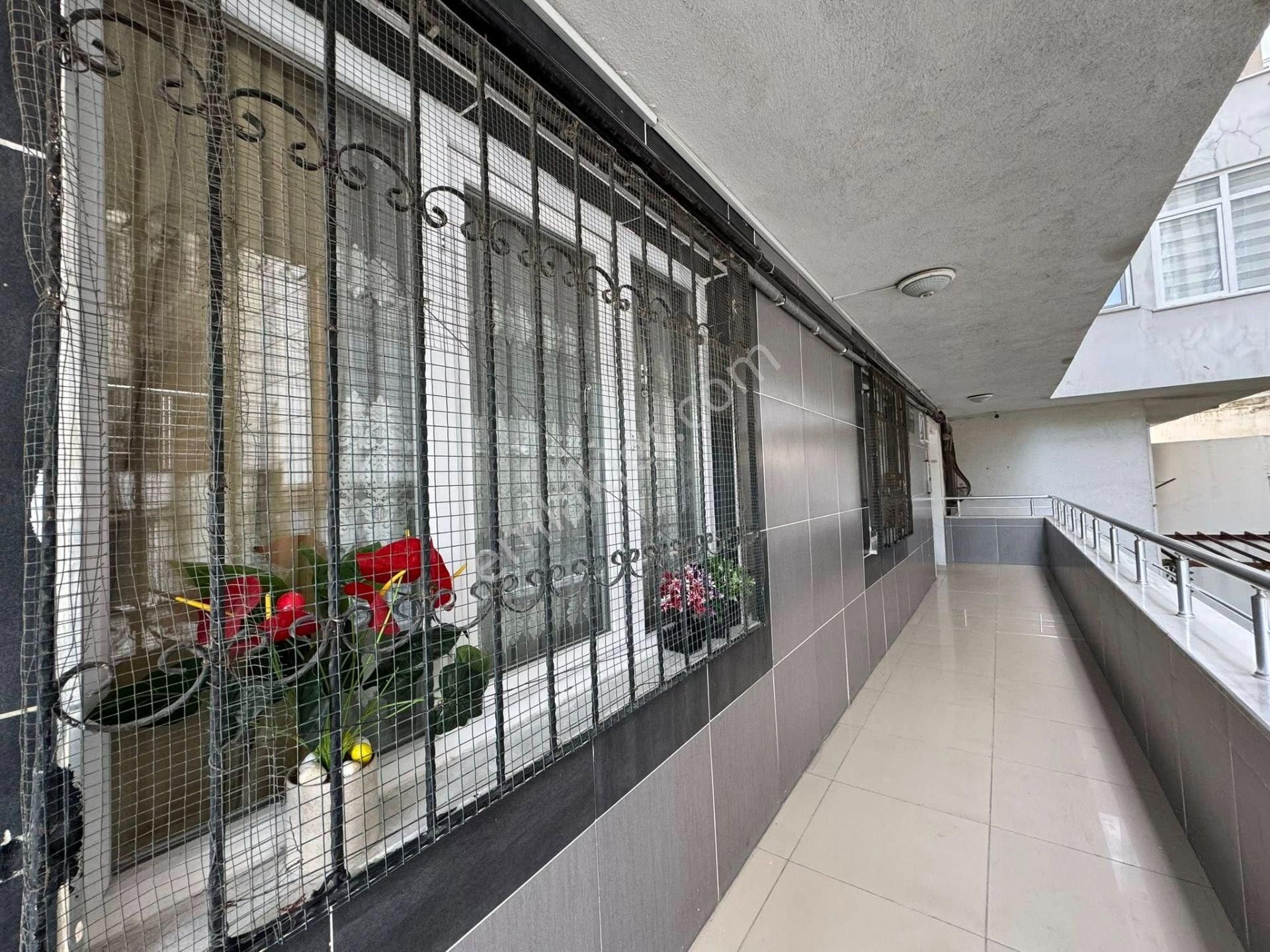 Metrobüs Yakın Bütik Site İçinde 2+1 Bahçeli Ferah Satılık Daire - Görsel 13