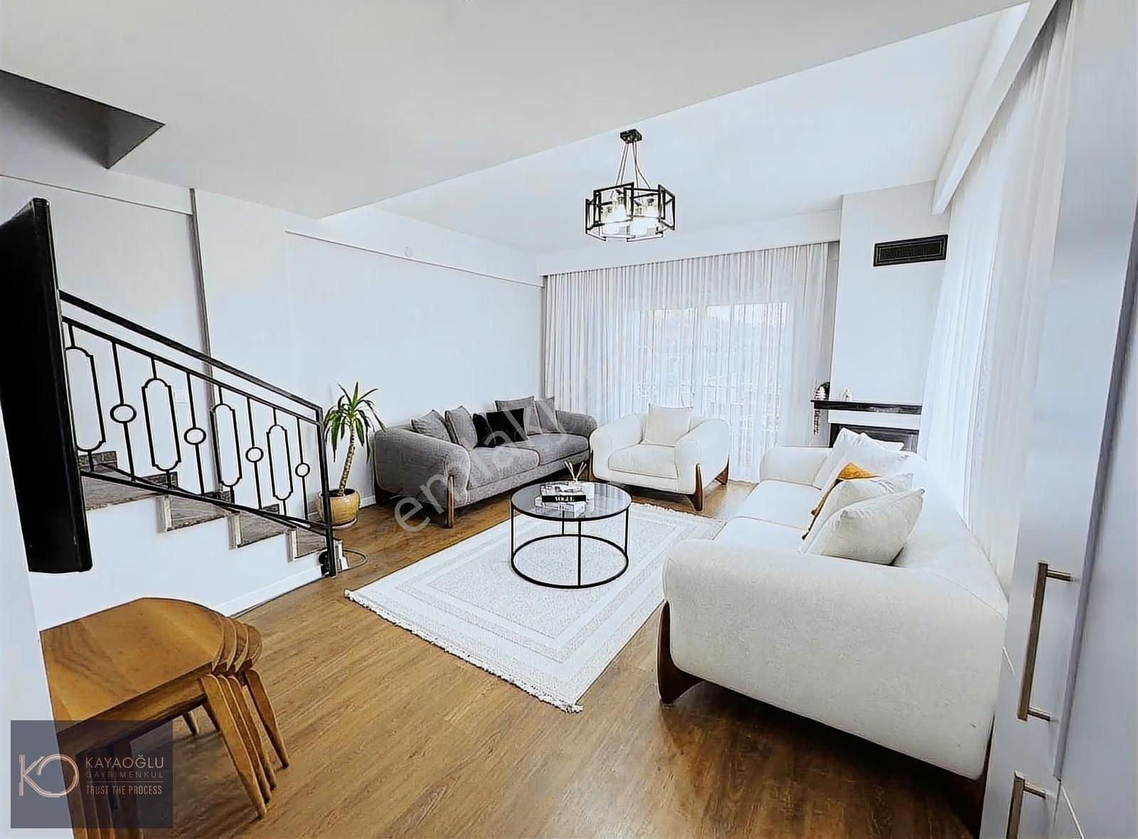 Foça Kozbeyli Kavşağına Çok Yakın Müstakil Havuzlu Villa - Görsel 32