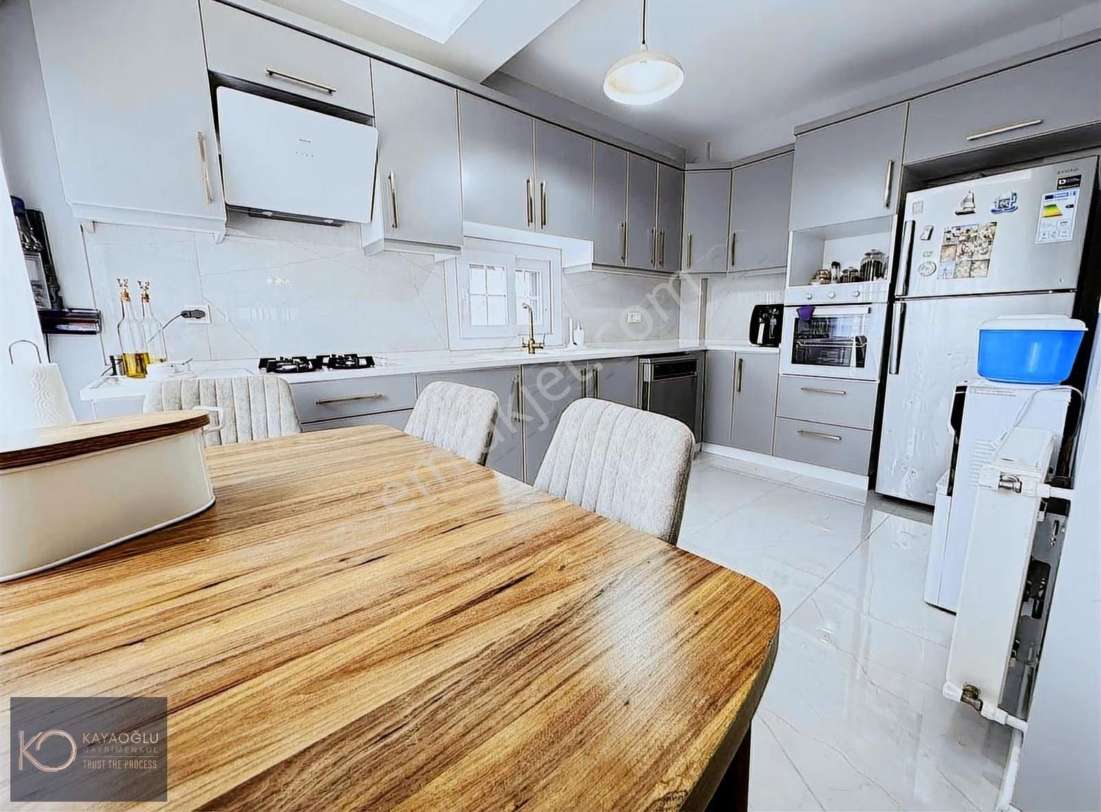 Foça Kozbeyli Kavşağına Çok Yakın Müstakil Havuzlu Villa - Görsel 8