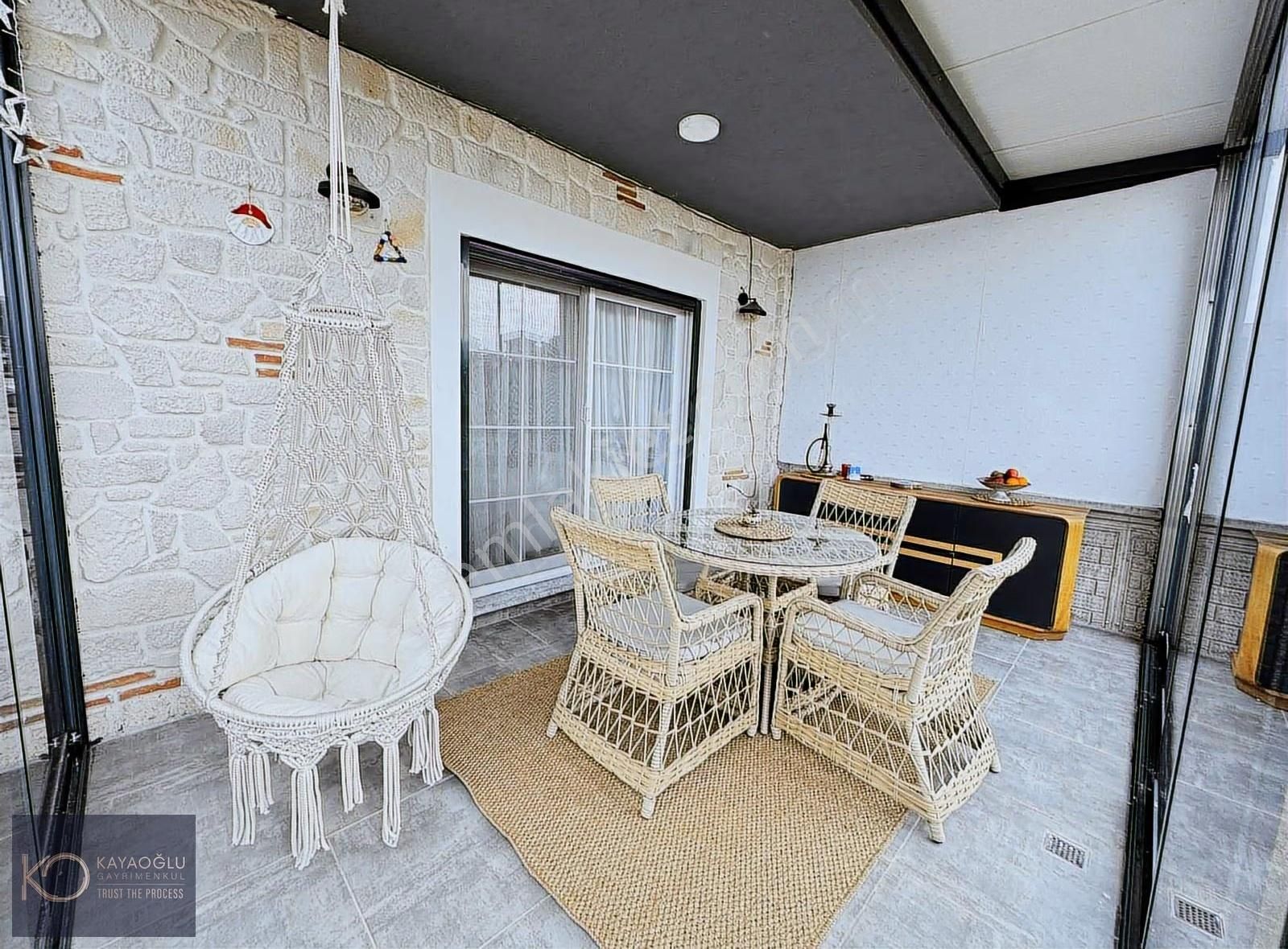 Foça Kozbeyli Kavşağına Çok Yakın Müstakil Havuzlu Villa - Görsel 14