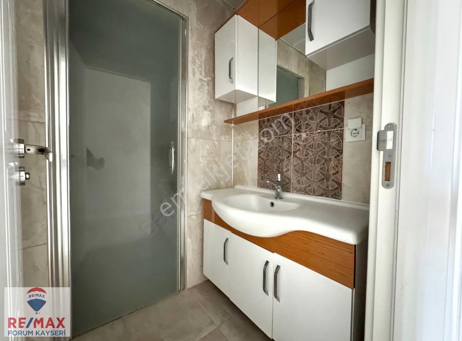 Talas Mevlana Mahallesinde Mükemmel Konumda Satılık 4+1 Daire - Görsel 11