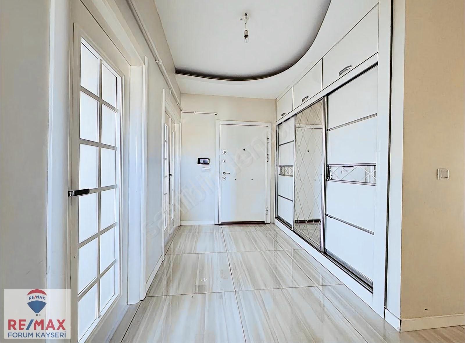 Talas Mevlana Mahallesinde Mükemmel Konumda Satılık 4+1 Daire - Görsel 7