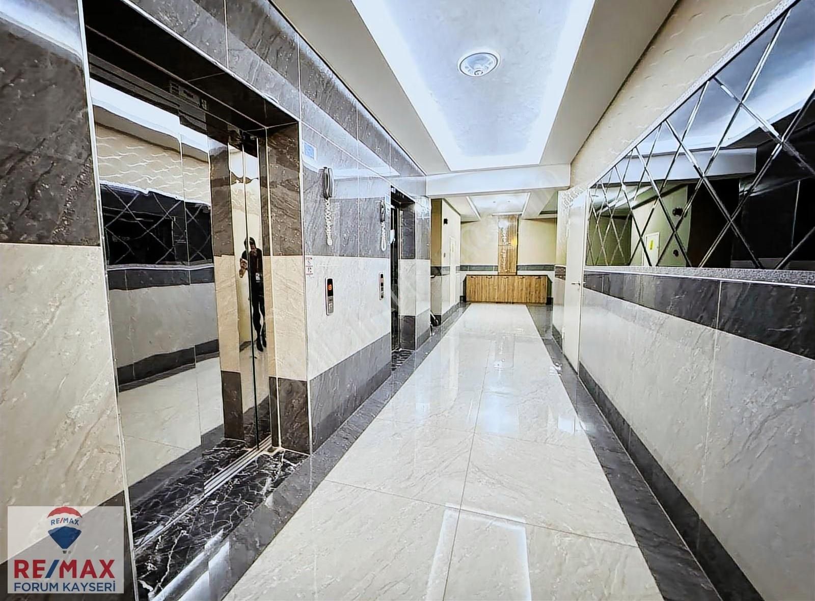 Talas Mevlana Mahallesinde Mükemmel Konumda Satılık 4+1 Daire - Görsel 5