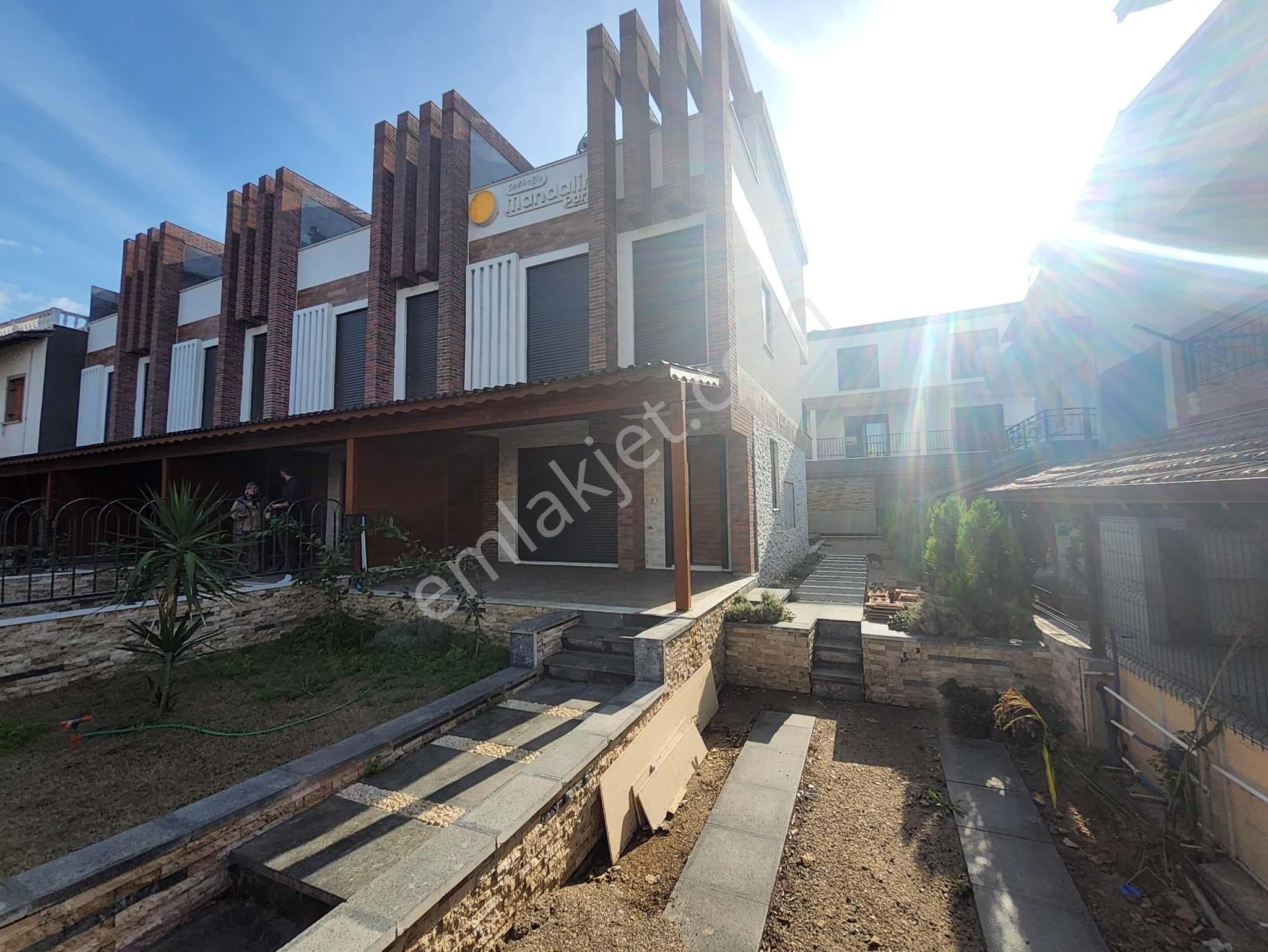 Özdere'de Deniz Tarafında Havuzlu Sıfır 3+1 Villa | Gökçen Emlak - Görsel 2