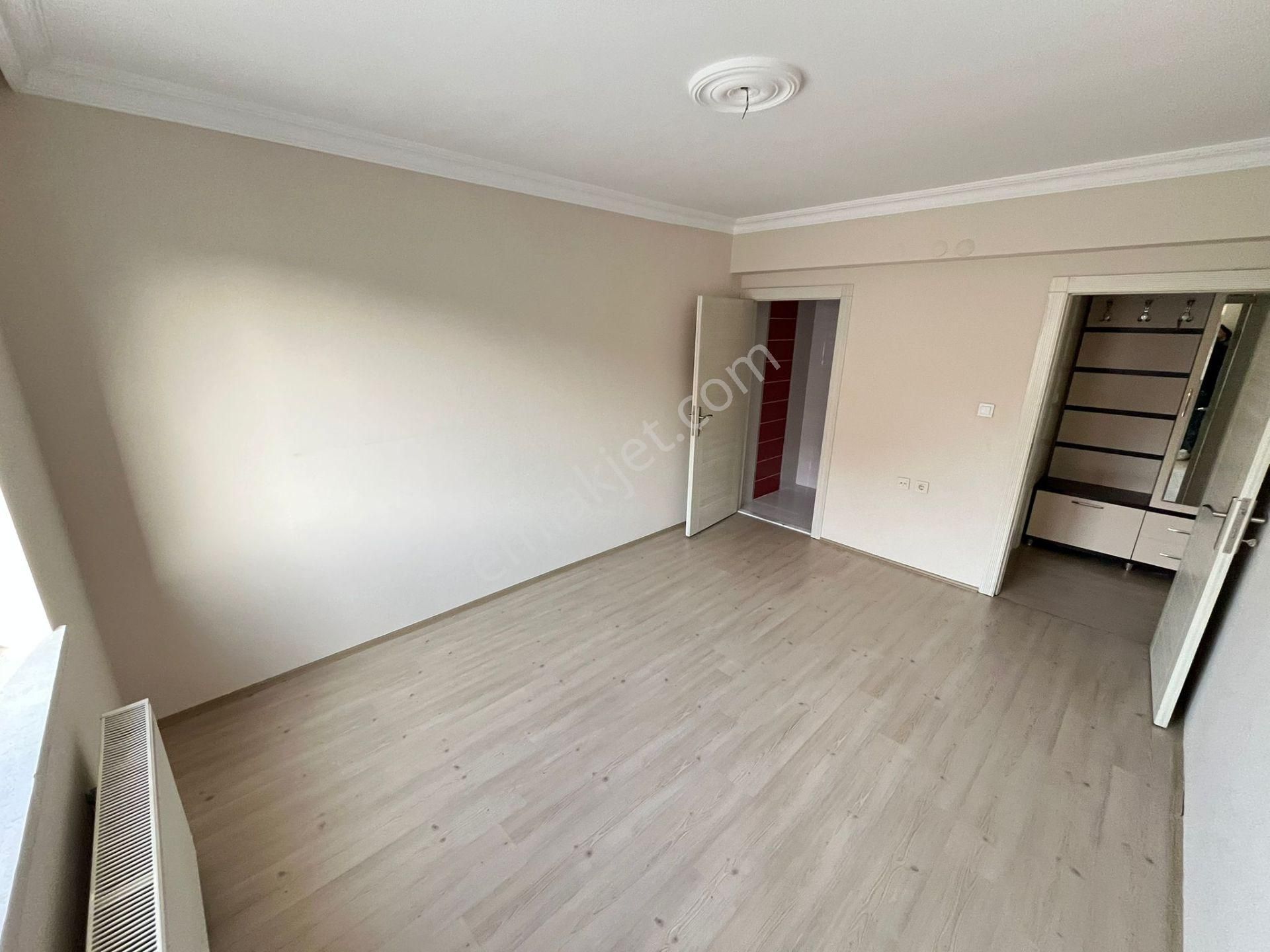 Ufuktepe Mahallesi'nde Cadde Üzerinde Full Yapılı 3+1 Daire! - Görsel 15
