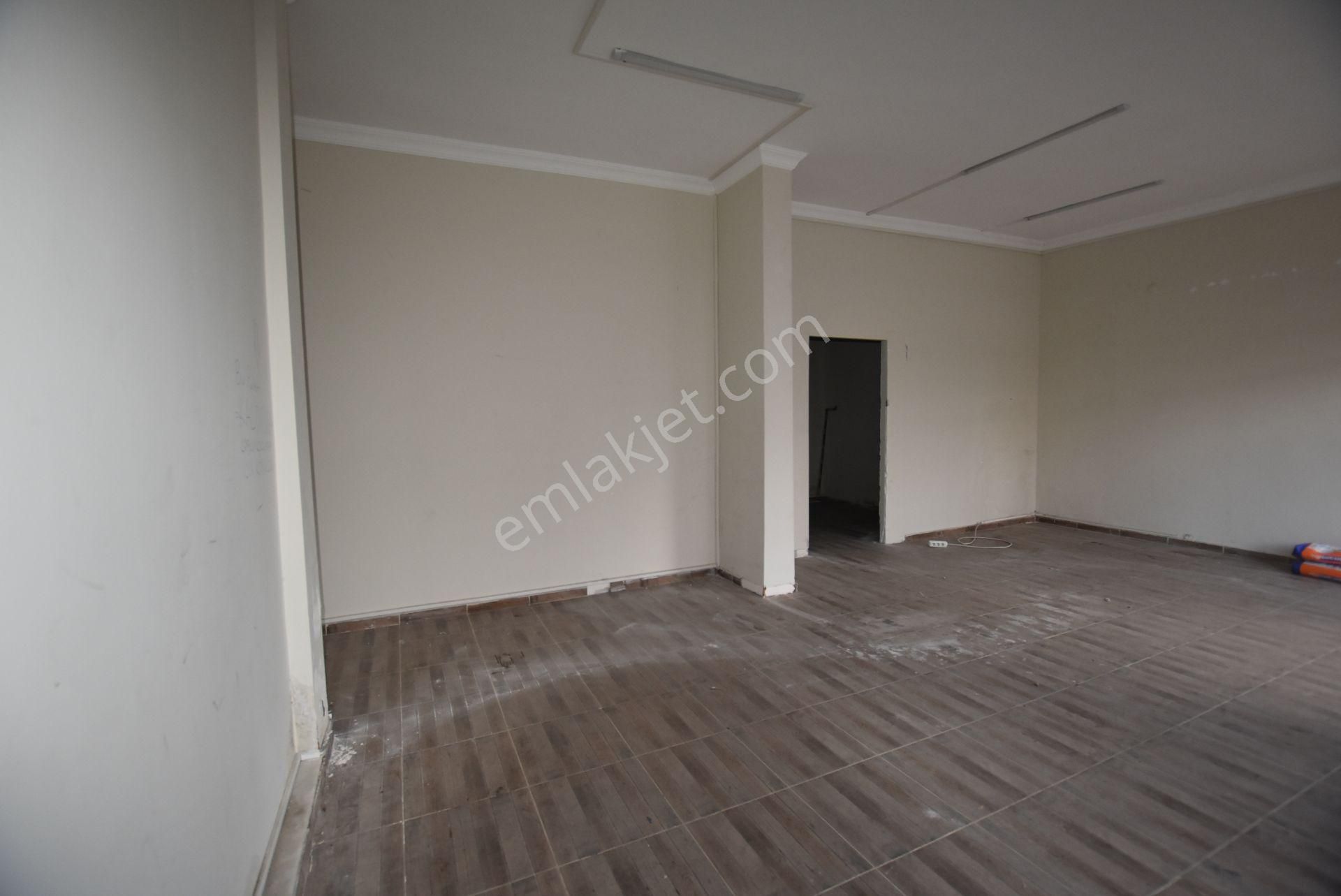 Emin'den Cadde Üstü Ön Bahçeli Mülk - Görsel 14