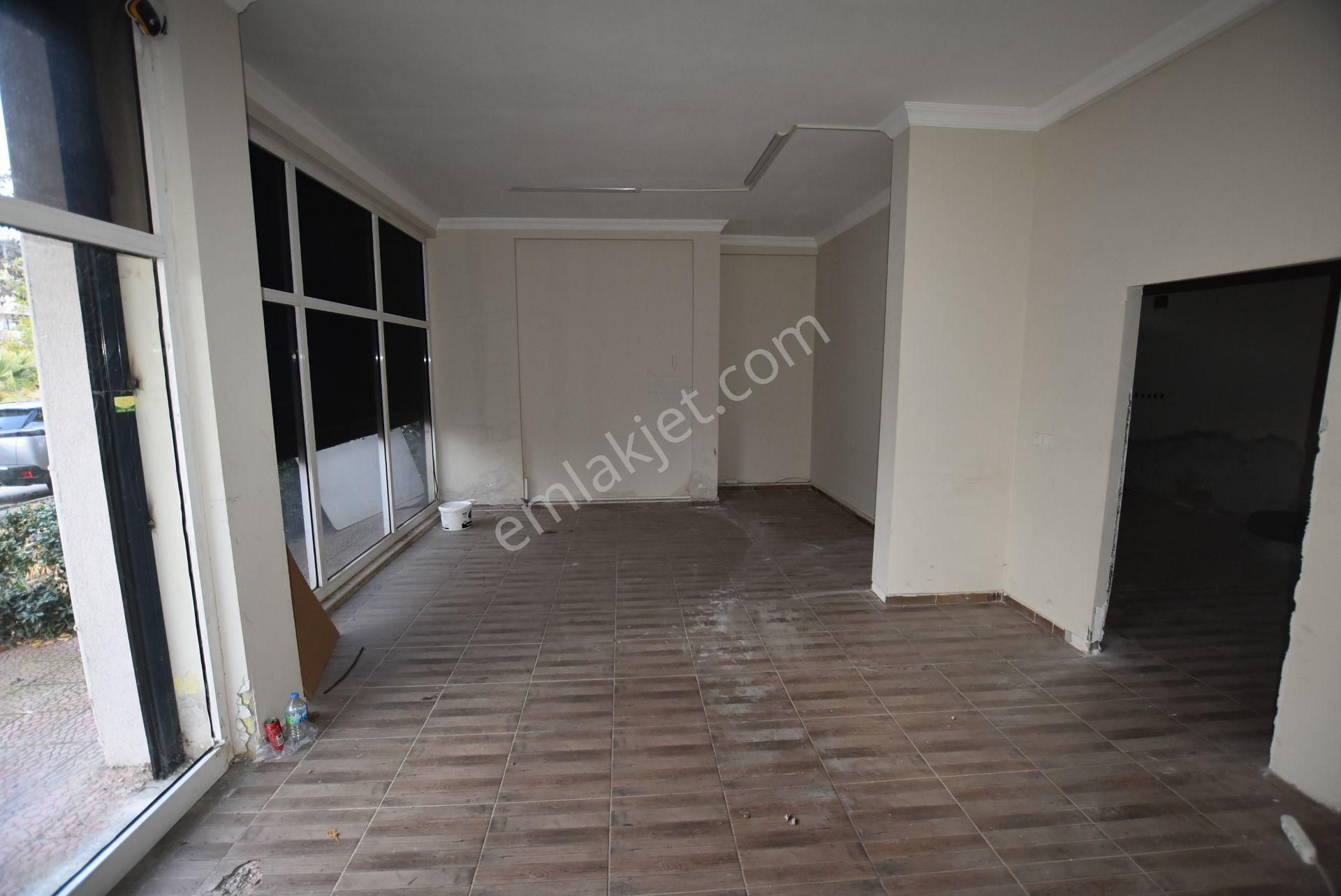 Emin'den Cadde Üstü Ön Bahçeli Mülk - Görsel 5