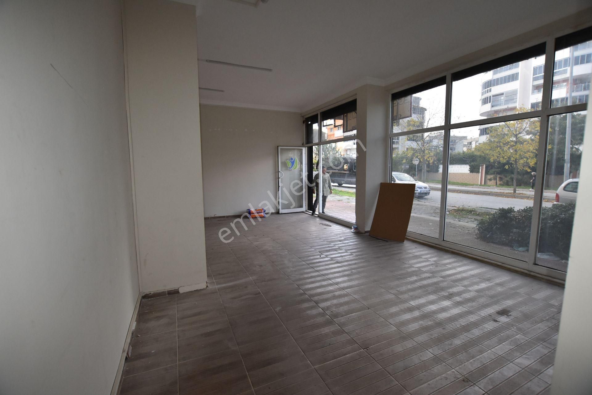 Emin'den Cadde Üstü Ön Bahçeli Mülk - Görsel 2