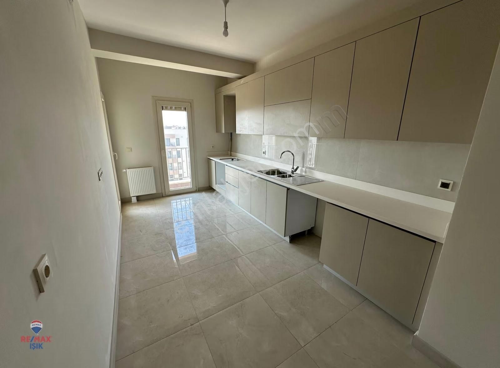 Sultanbeyli Mimar Sinan Evlerinde Satılık Sıfır 3+1 Daire - Görsel 7