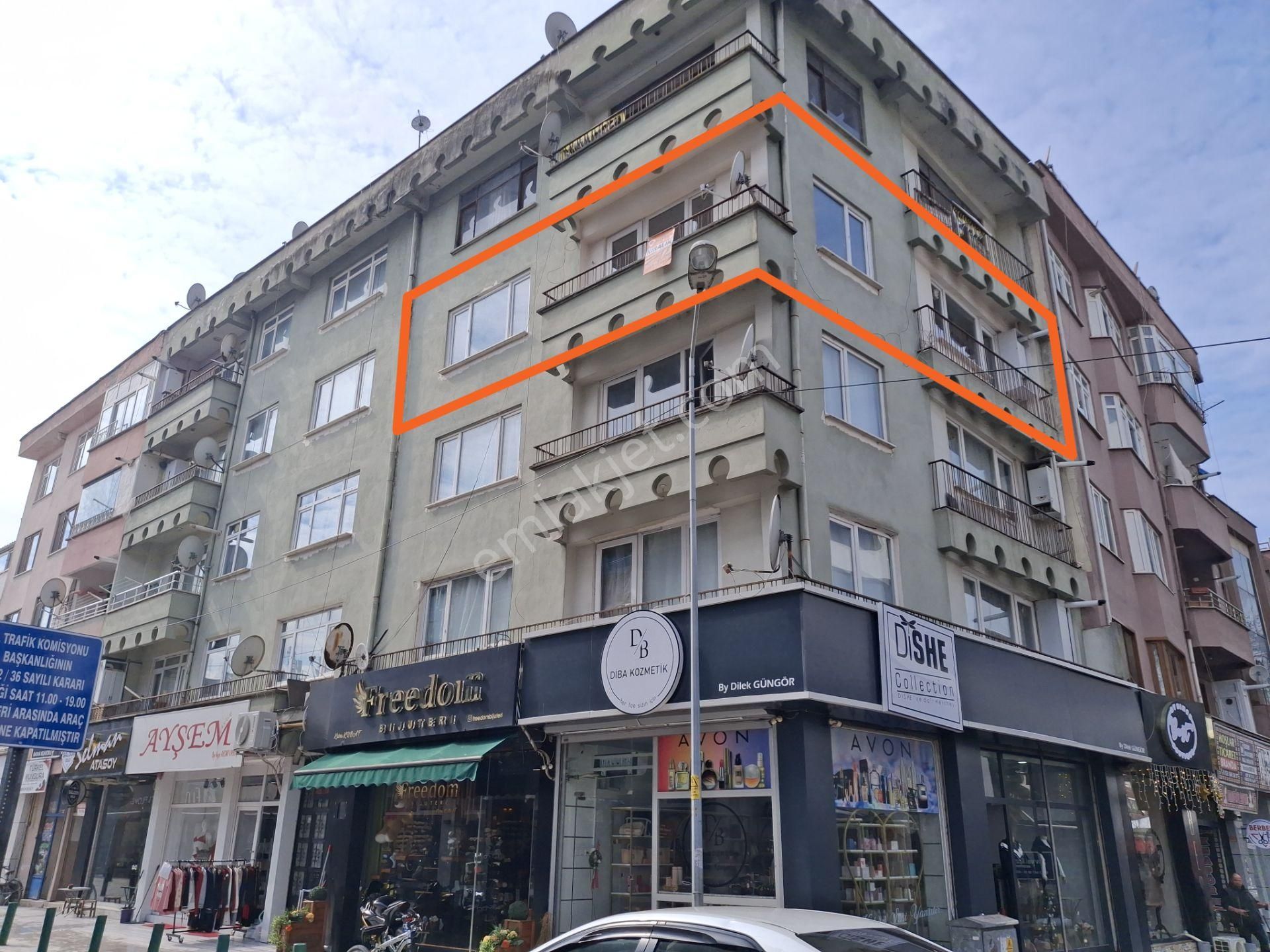 Fırsat!! Düzce, Spor Sok. 2+1 Açık Mutfak Net 80m² Satılık Daire - Görsel 2