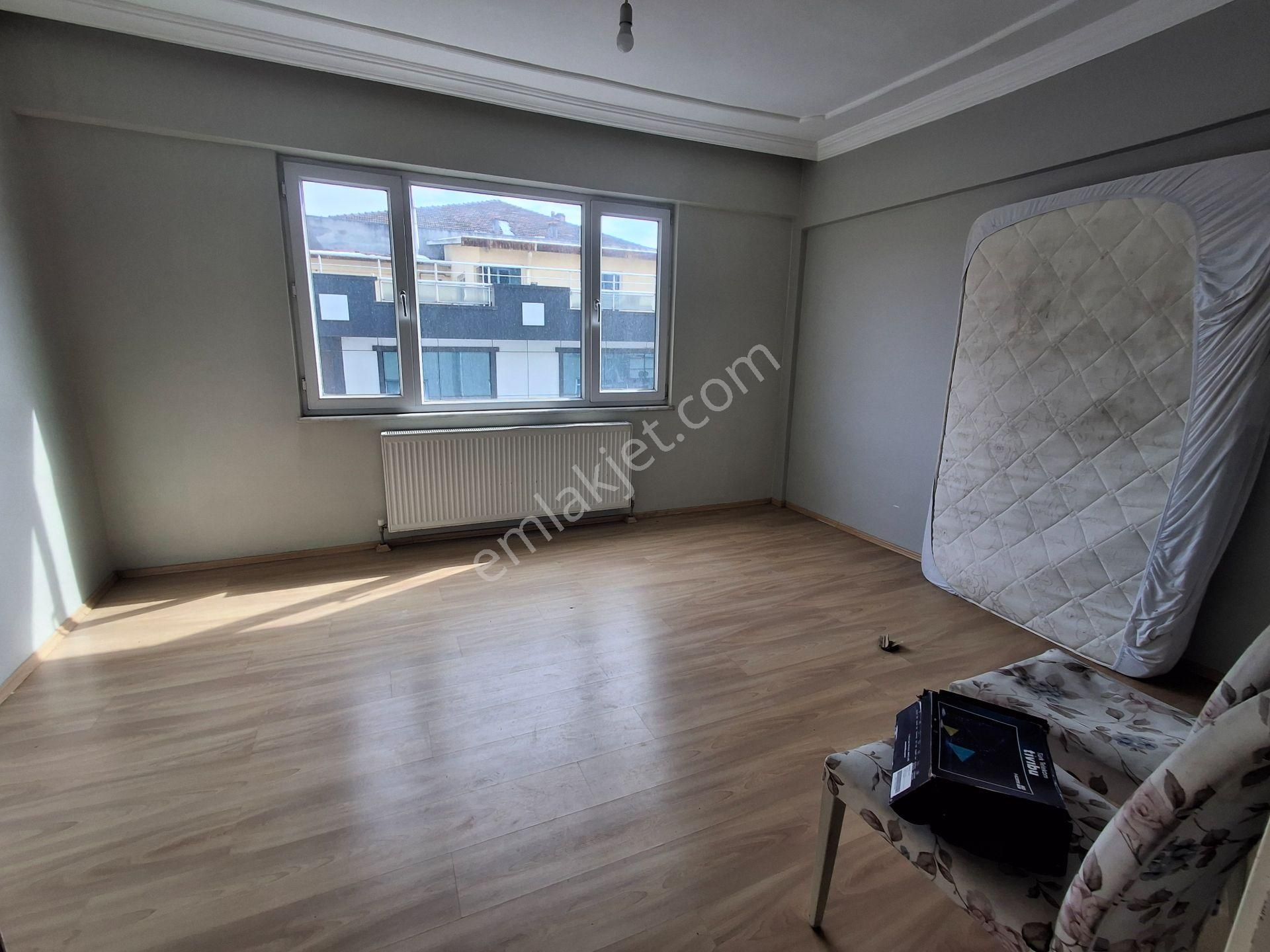 Fırsat!! Düzce, Spor Sok. 2+1 Açık Mutfak Net 80m² Satılık Daire - Görsel 6