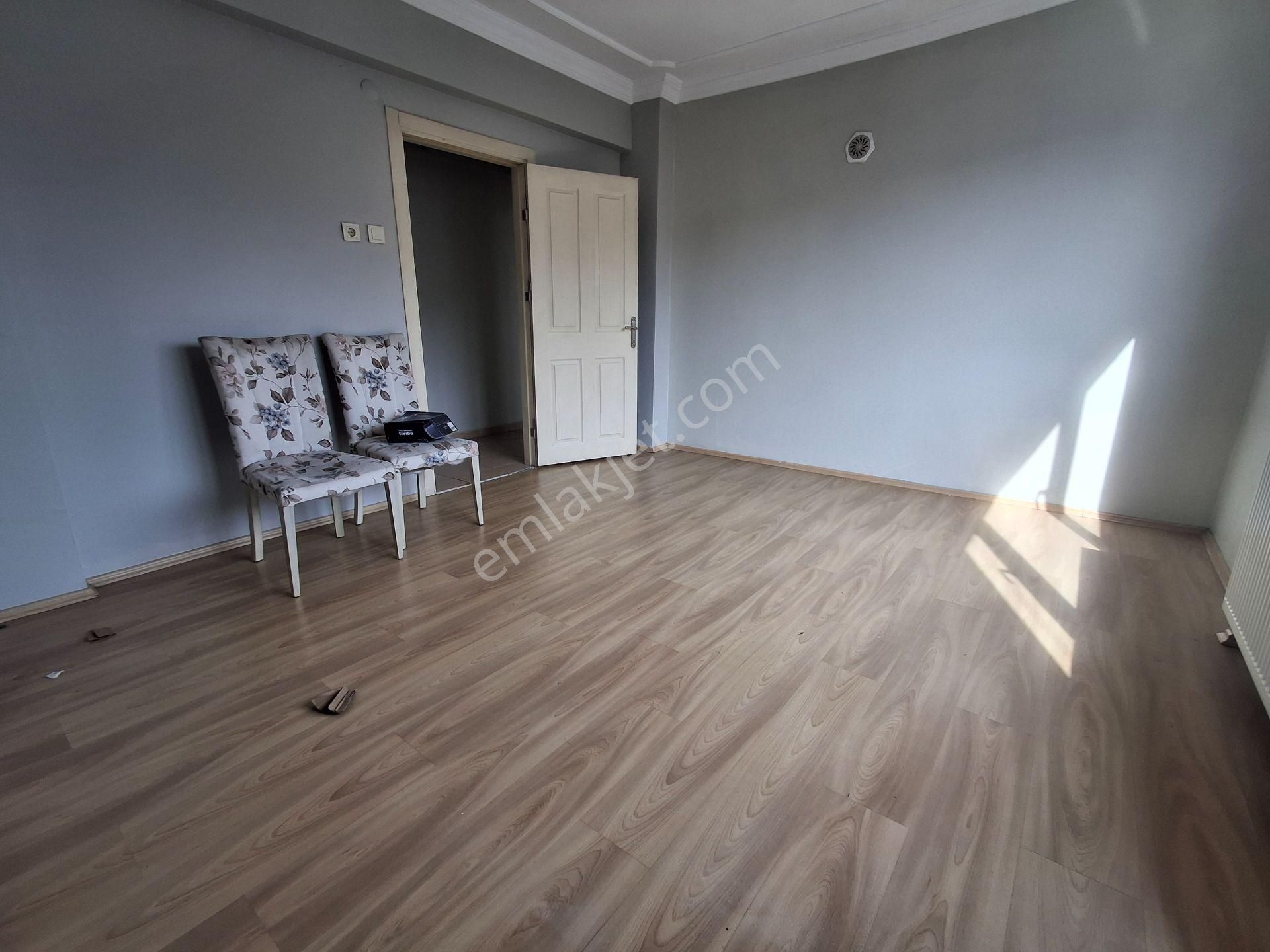 Fırsat!! Düzce, Spor Sok. 2+1 Açık Mutfak Net 80m² Satılık Daire - Görsel 5