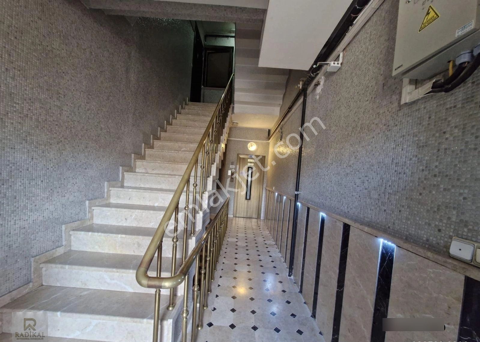 Birlik Mahallesi 435. Cadde Üzerinde Full Mobilyalı 3+1 Kiralık Daire ........ - Görsel 10