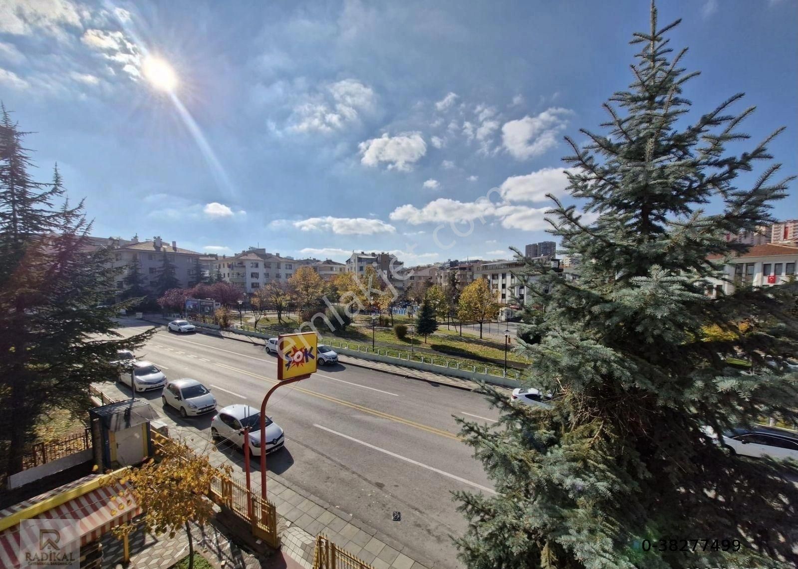 Birlik Mahallesi 435. Cadde Üzerinde Full Mobilyalı 3+1 Kiralık Daire ........ - Görsel 7